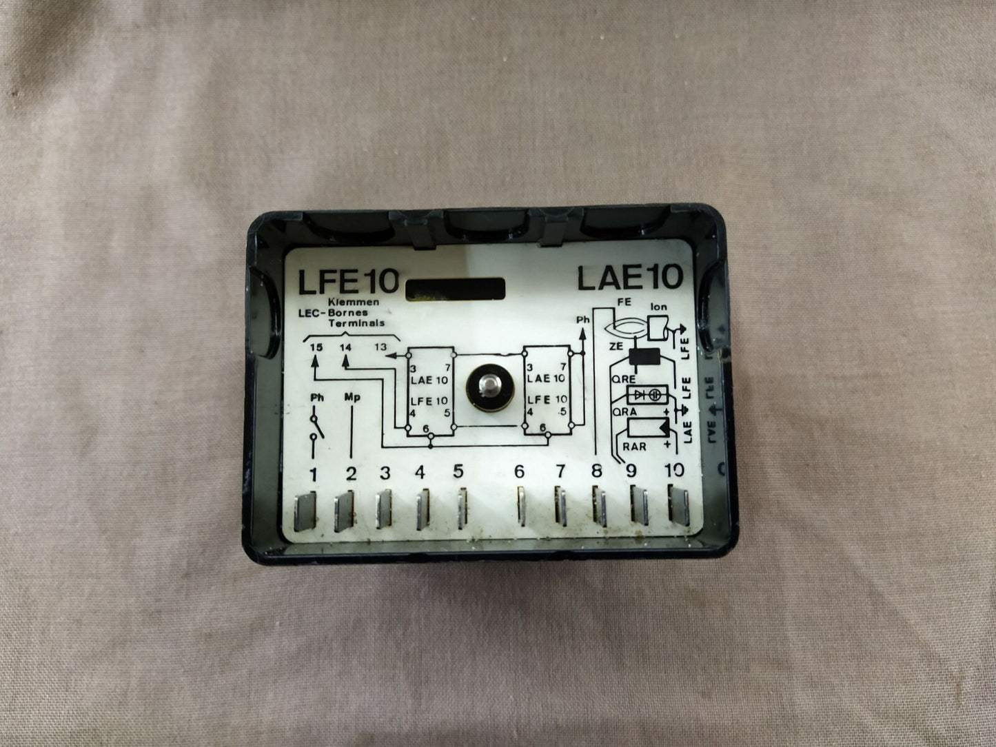 Landis & Gyr LAE10 Flame Safeguard for Burner LAE 10 WITHOUR CONNECTION PANEL