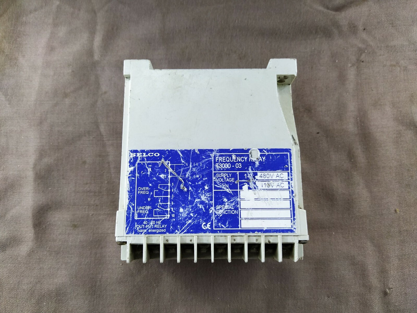 Selco T3000 Frequency Relay T3000-03 480 VAC
