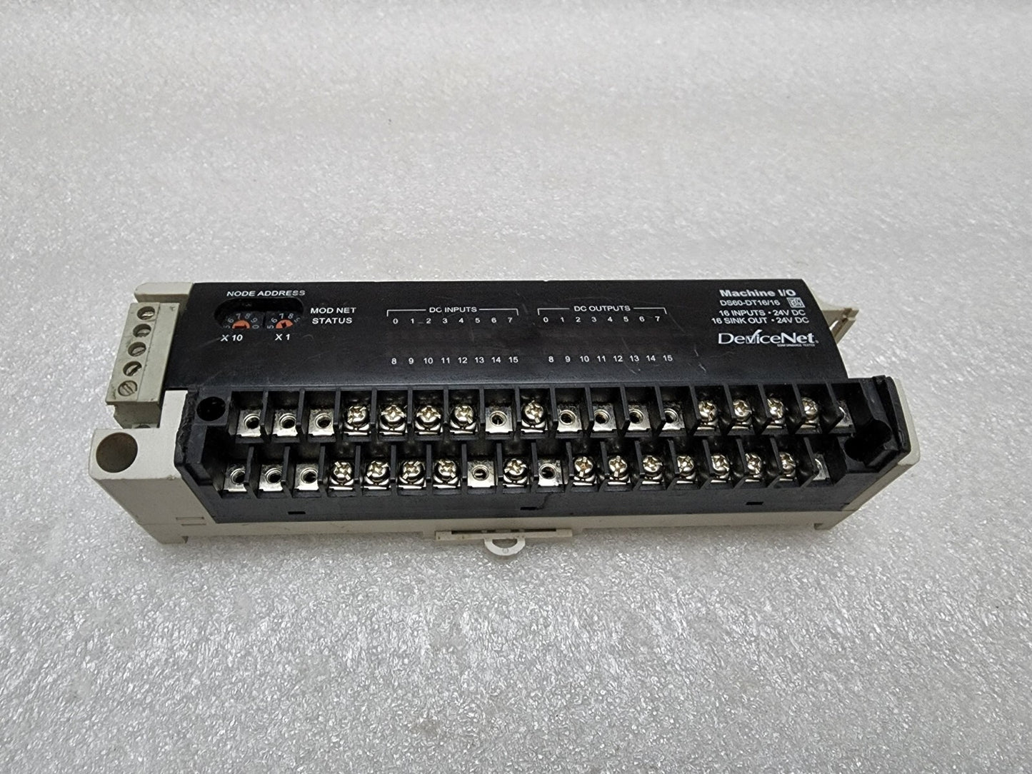 RS OEMAX DS60-DT16/16 MACHINE I/O DEVICE NET 24VDC