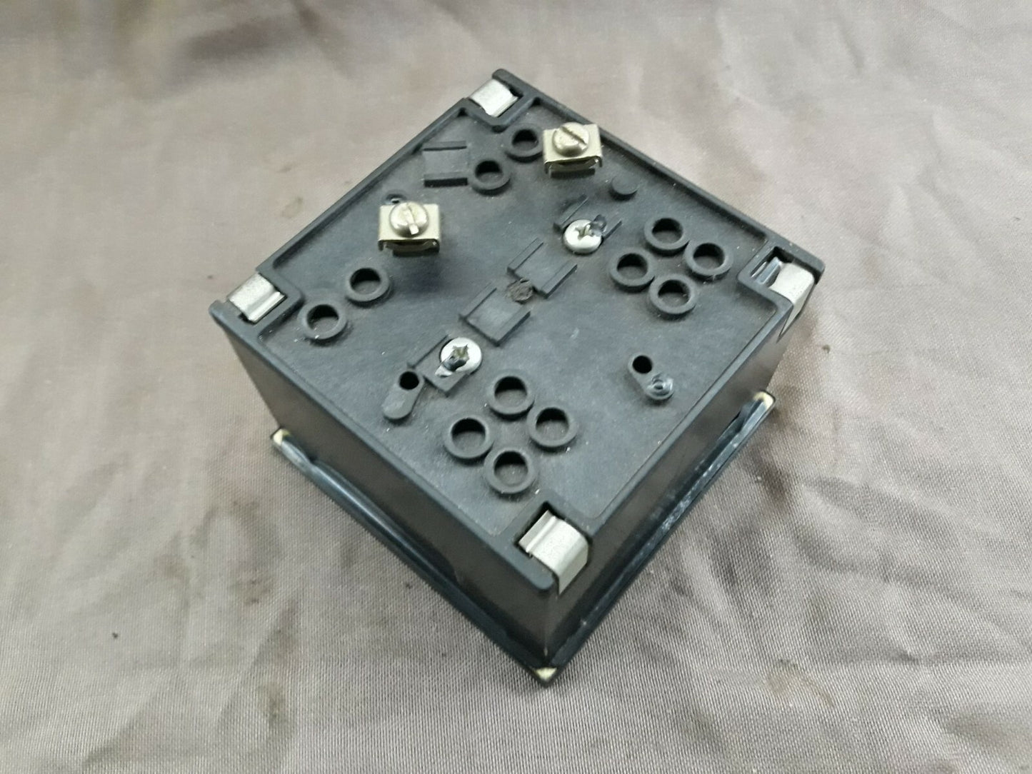Celsa Frequency Counter Meter 230V 55-65 Hz