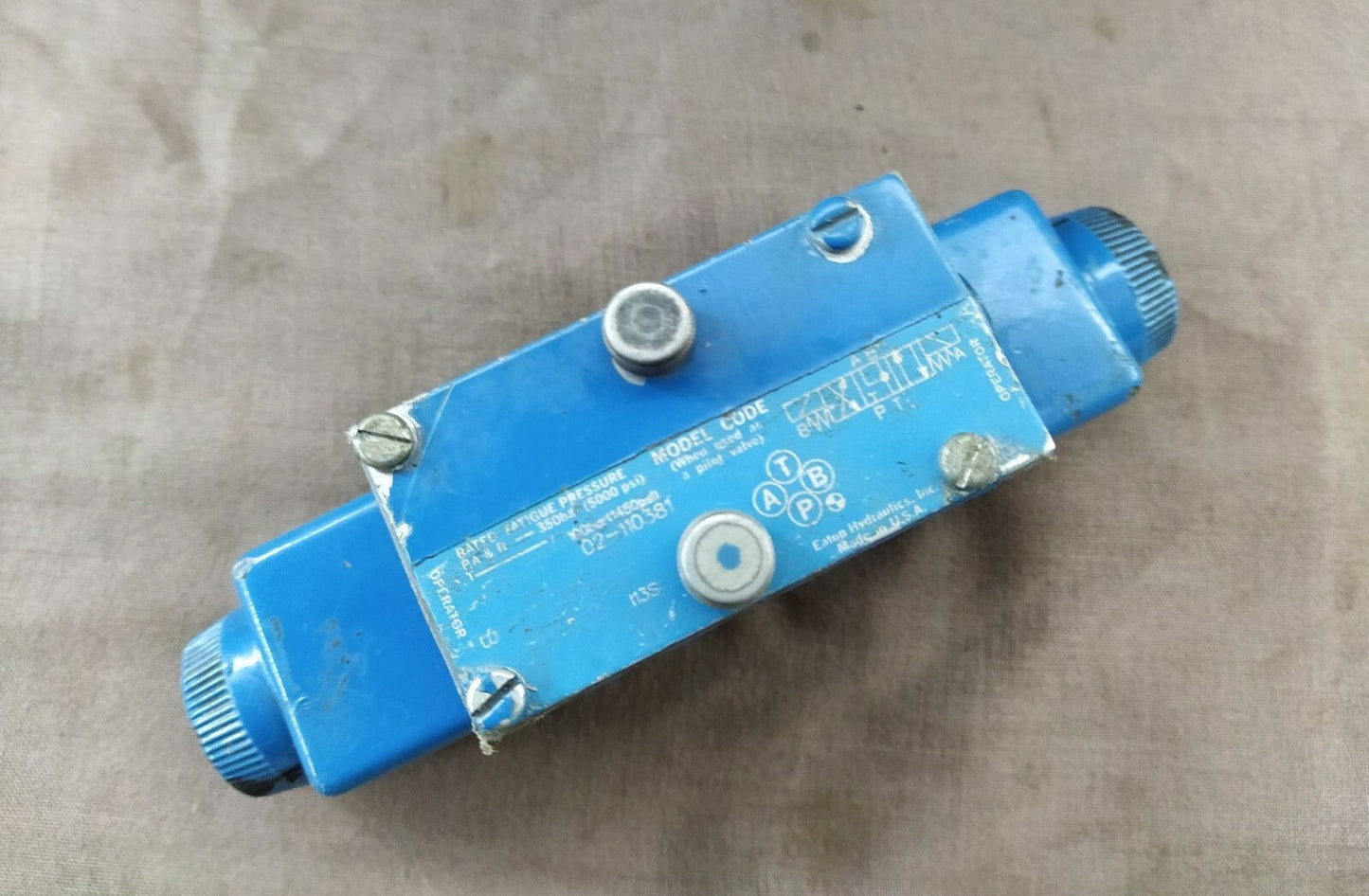 Eaton 02-110381 Solenoid Valve 02110381