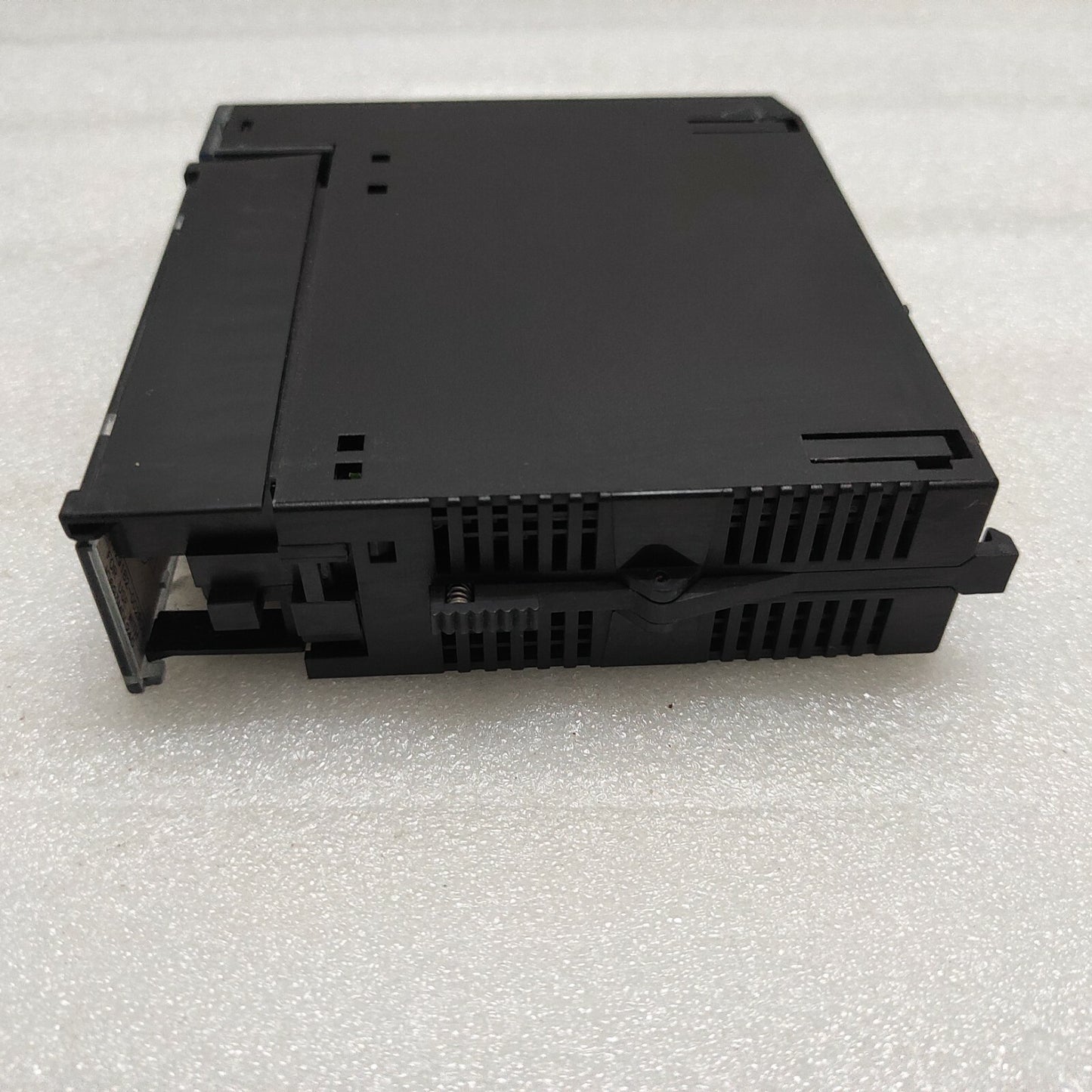 GE FANUC IC693MDL240E INPUT MODULE 120VAC