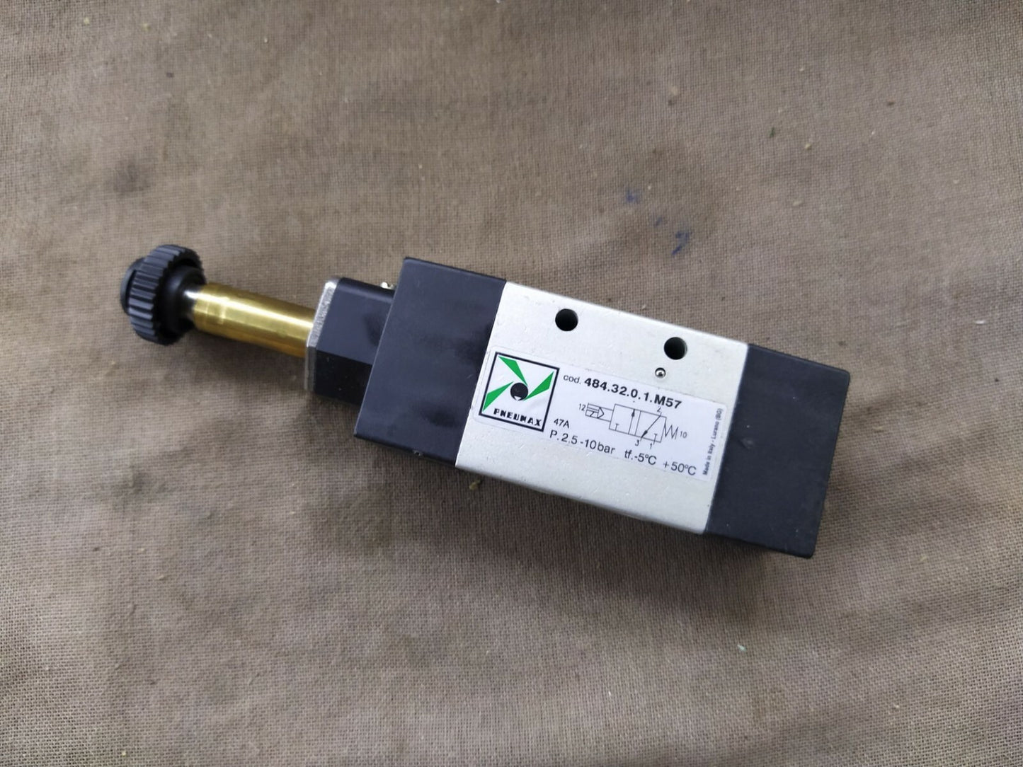 Pneumax 484.32.0.1.M57 Solenoid Spring Valve 10 BAR 484-32-0-1-M57