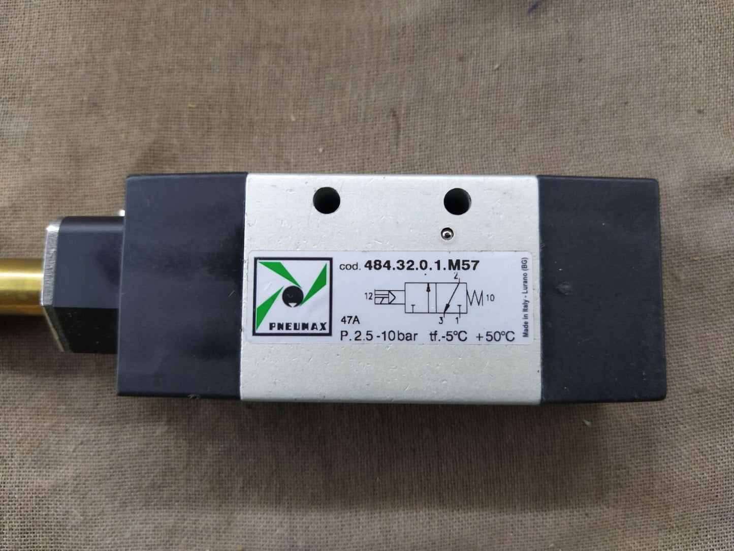 Pneumax 484.32.0.1.M57 Solenoid Spring Valve 10 BAR 484-32-0-1-M57
