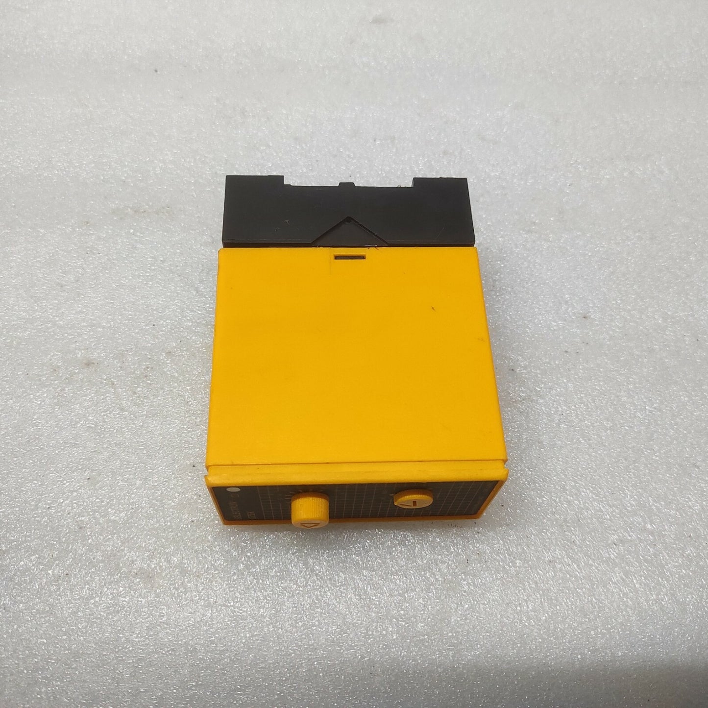 SELECTRON GZEK 20 UNIVERSAL TIMER 230V