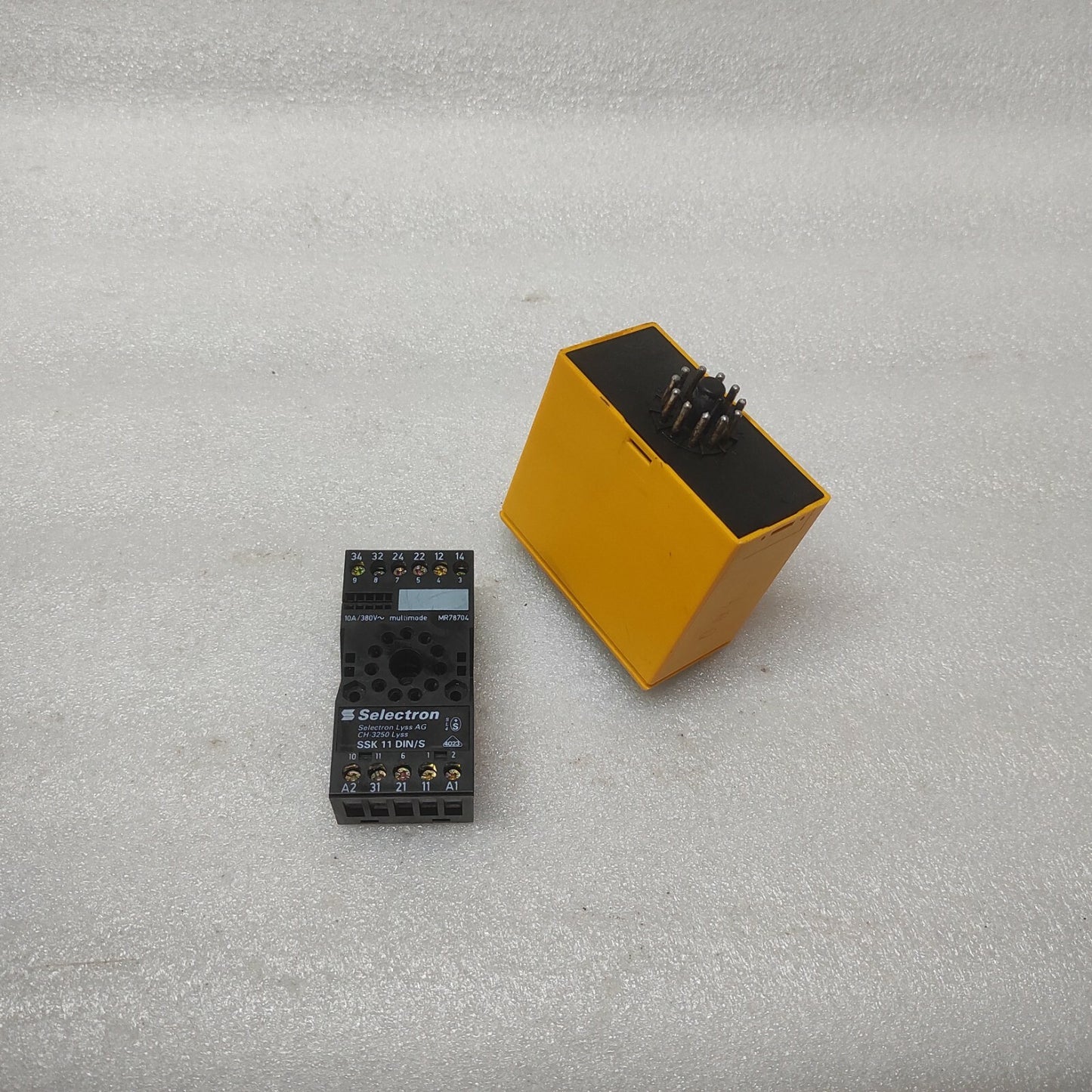 SELECTRON GZEK 20 UNIVERSAL TIMER 230V