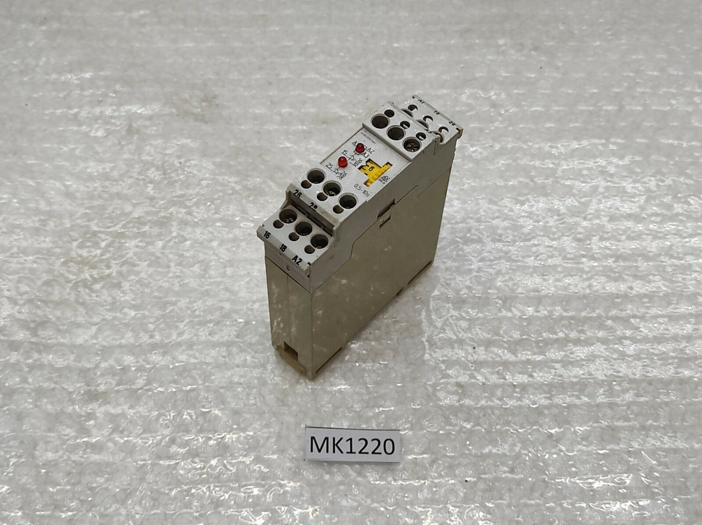 Dold MK 9906.82/024 Time Control Relay 220-240V AC/24V AC-DC MK9906.82/024