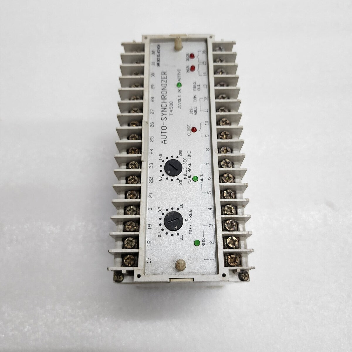 SELCO T4500-00 AUTO-SYNCHRONIZER 380-440V
