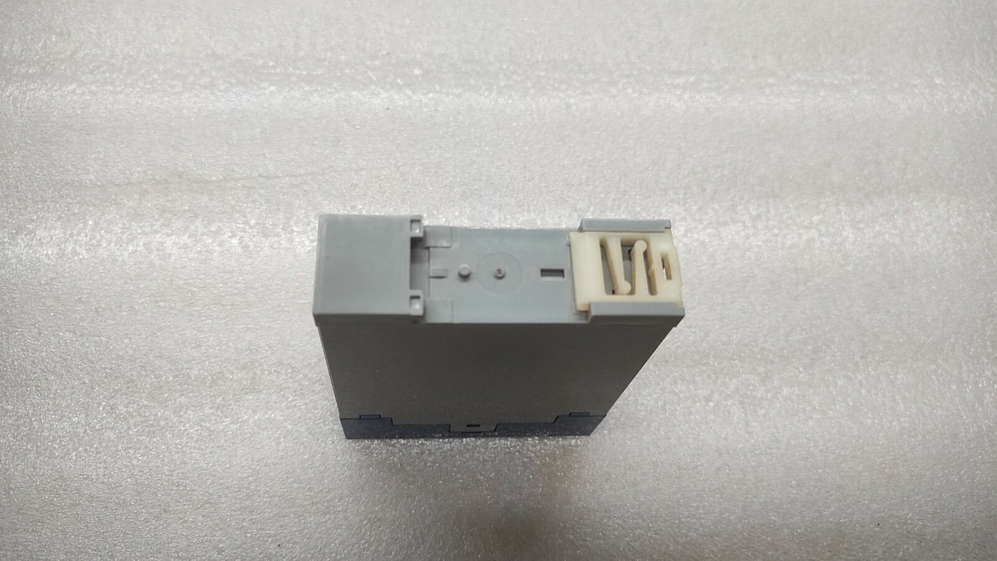 SCHLEICHER KZT71KM-G TIME RELAY 06508898 24-240VAC 0.15-400S