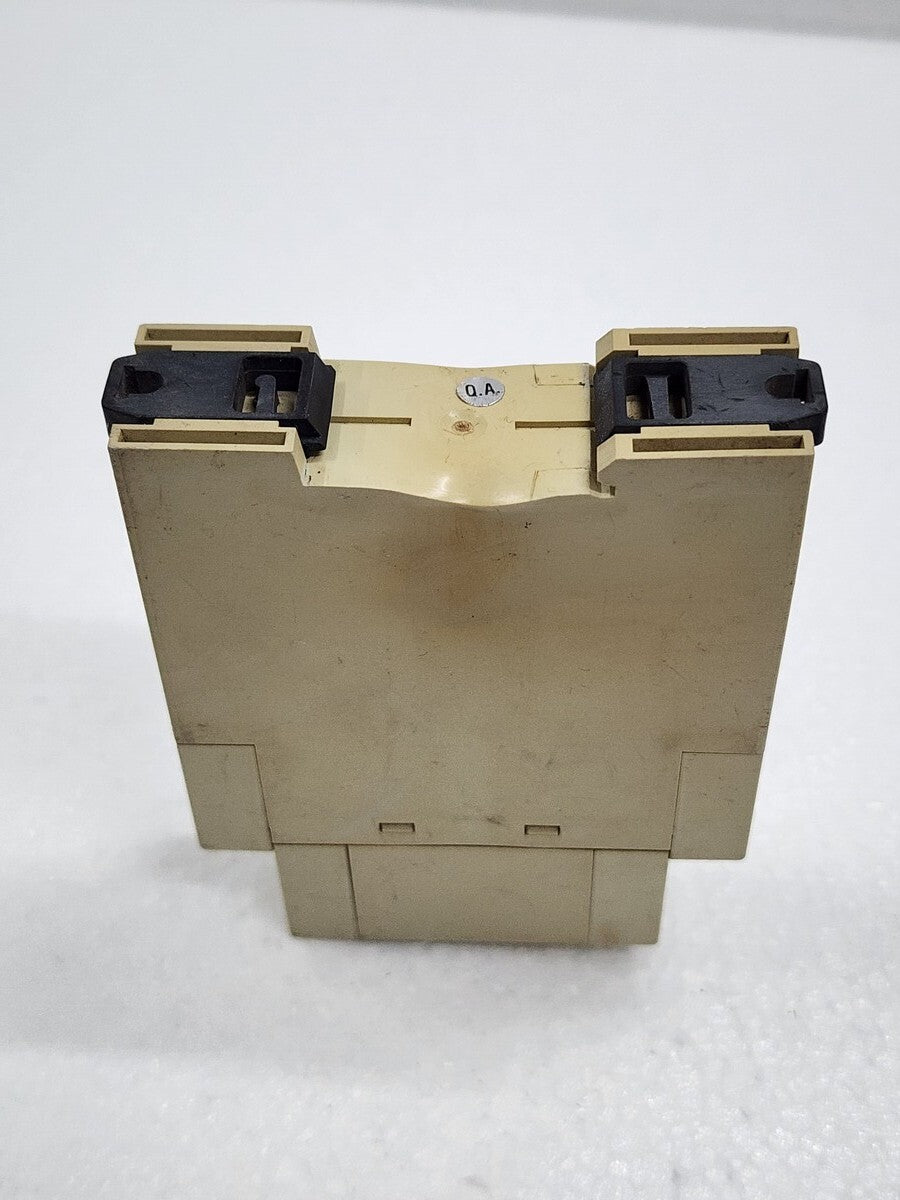 CROUZET SYRELEC TR A2 TIME DELAY RELAY 88 893 135 24VAC-DC/240VAC