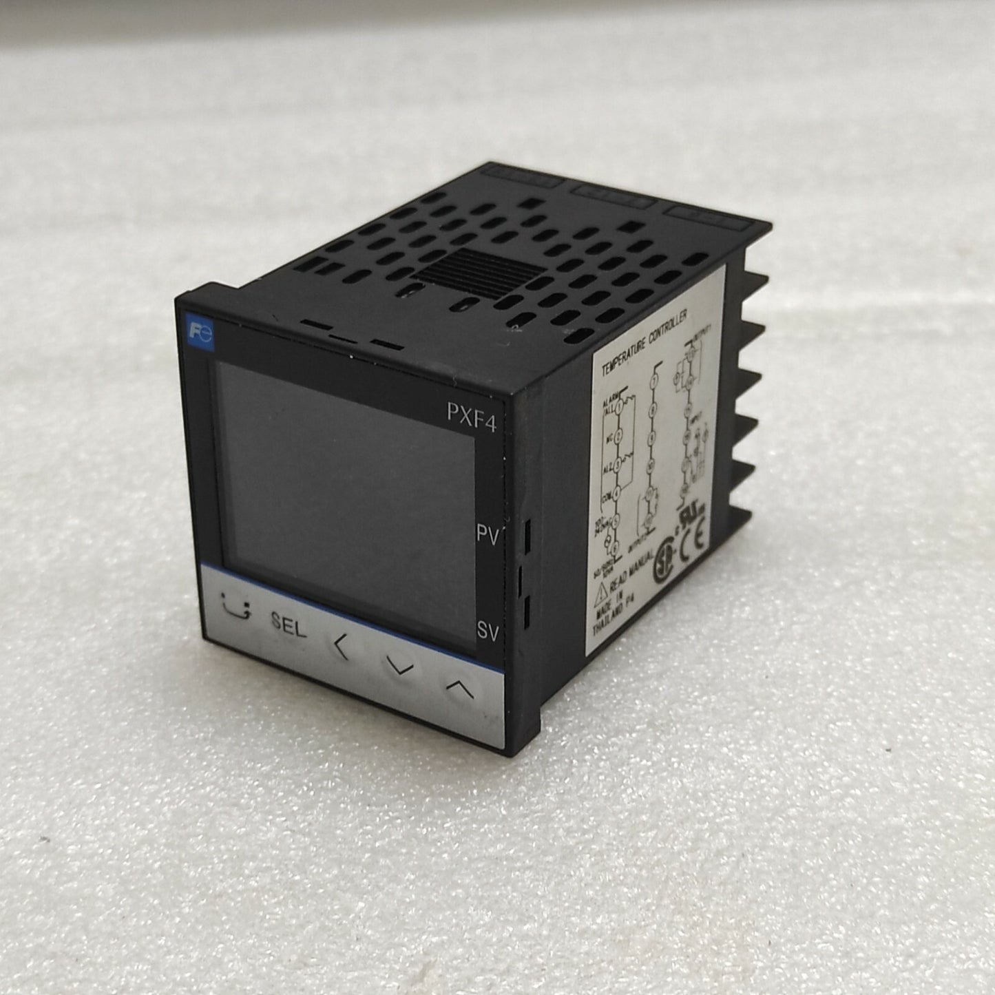 FUJI ELECTRIC PXF4 TEMPERATURE CONTROLLER PXF4AEY2-FV100 100-240V 48X48 MM