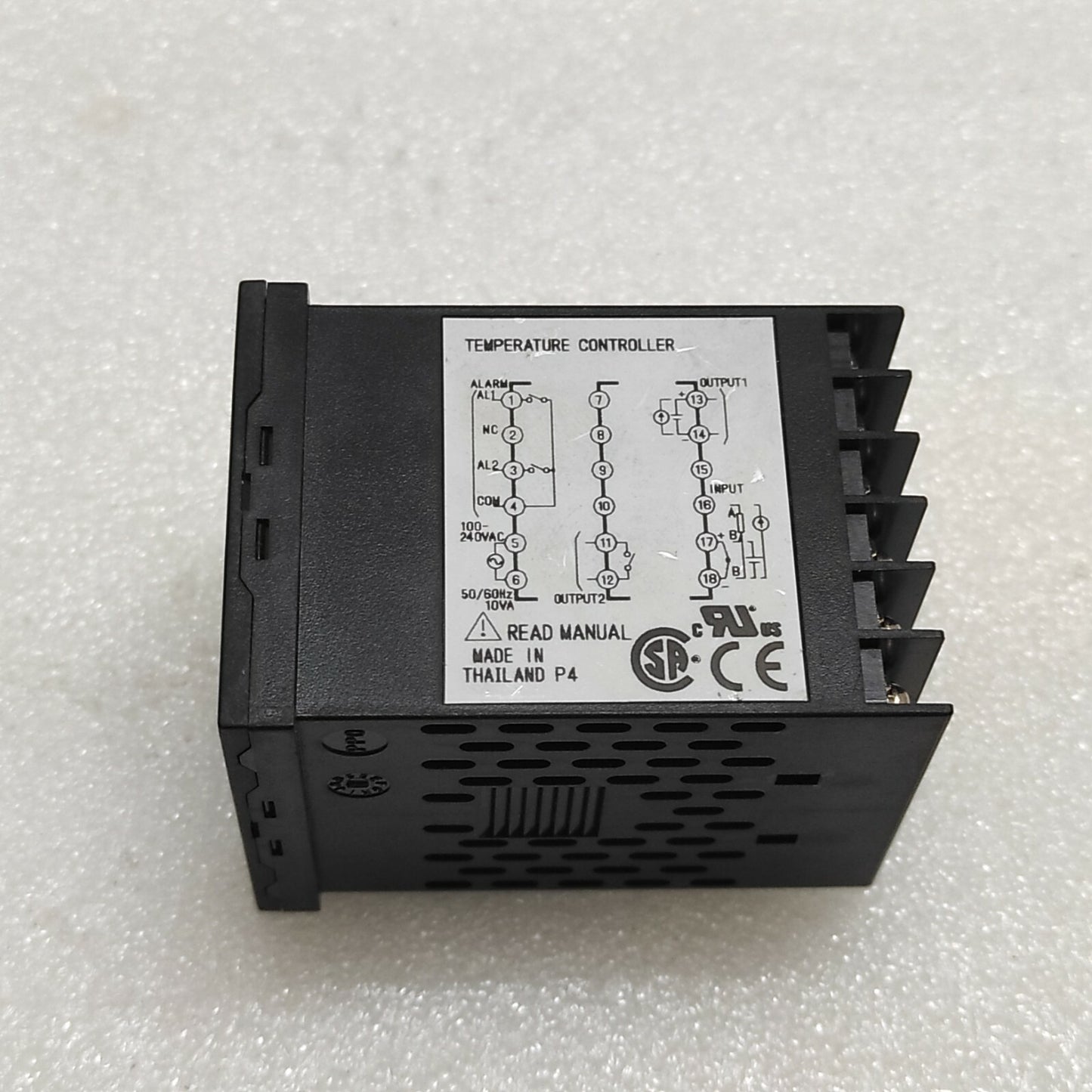 FUJI ELECTRIC PXF4 TEMPERATURE CONTROLLER PXF4AEY2-FV100 100-240V 48X48 MM