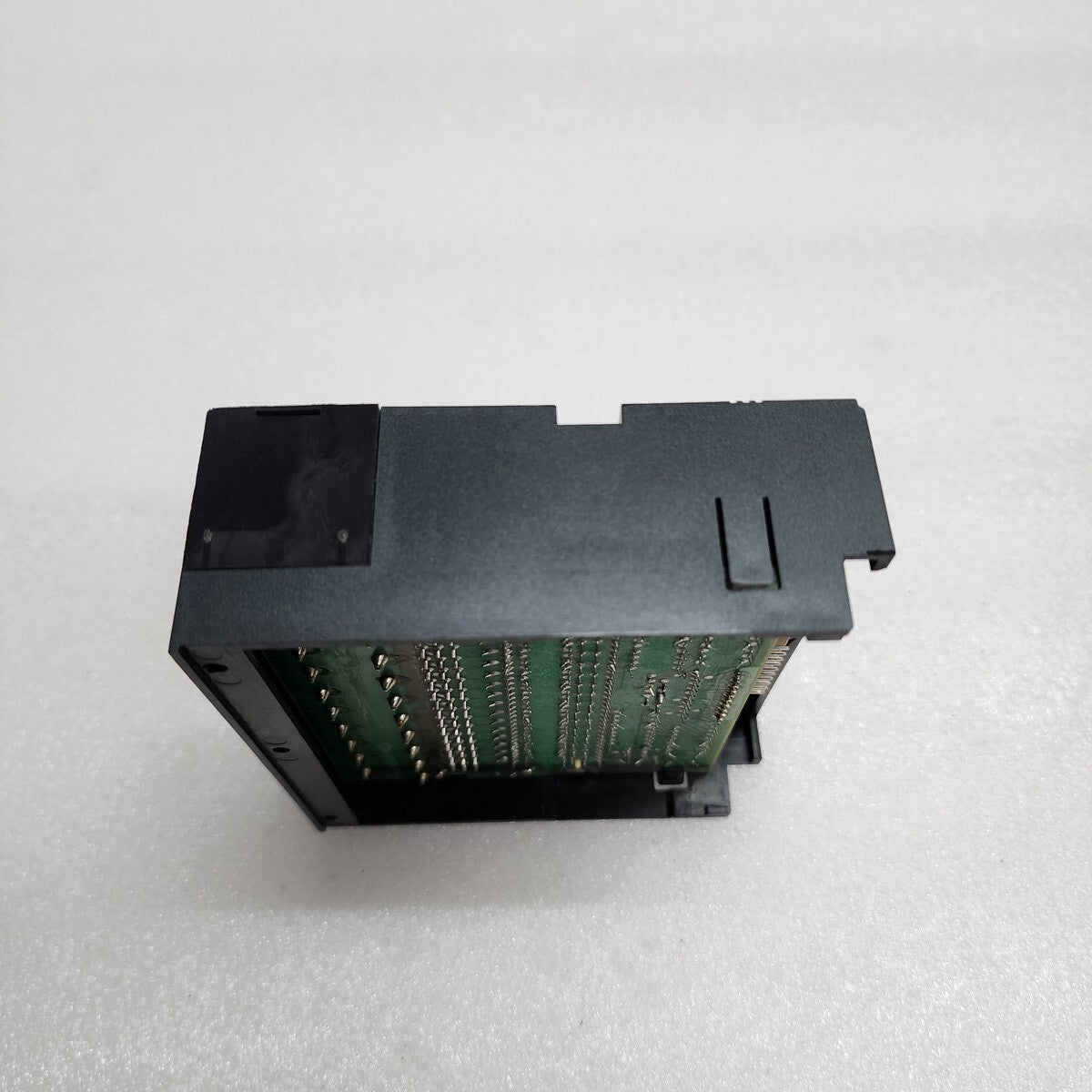 IDEC PFJ-T162CU 16-TRANSISTOR OUTPUT UNIT