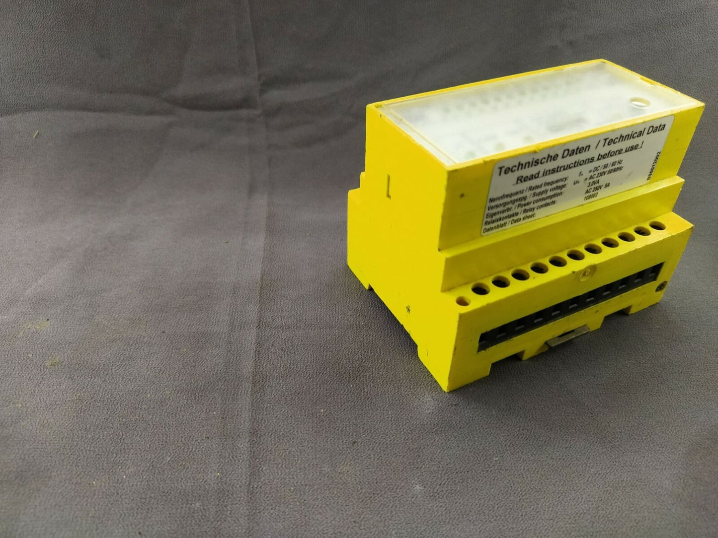 Bender EDS 470-12 Insulation Fault Evaluator B95012002 EDS470-12