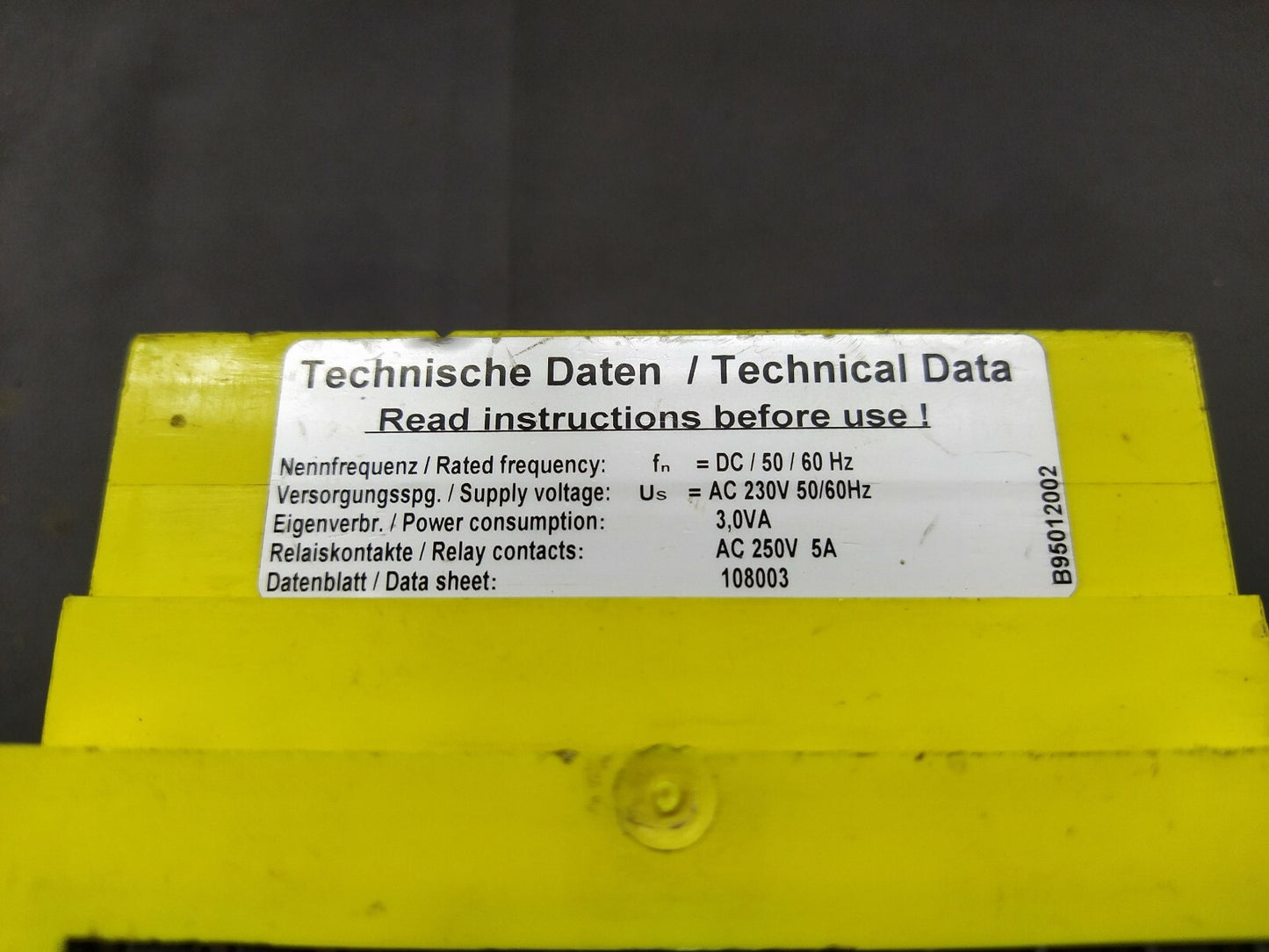 Bender EDS 470-12 Insulation Fault Evaluator B95012002 EDS470-12