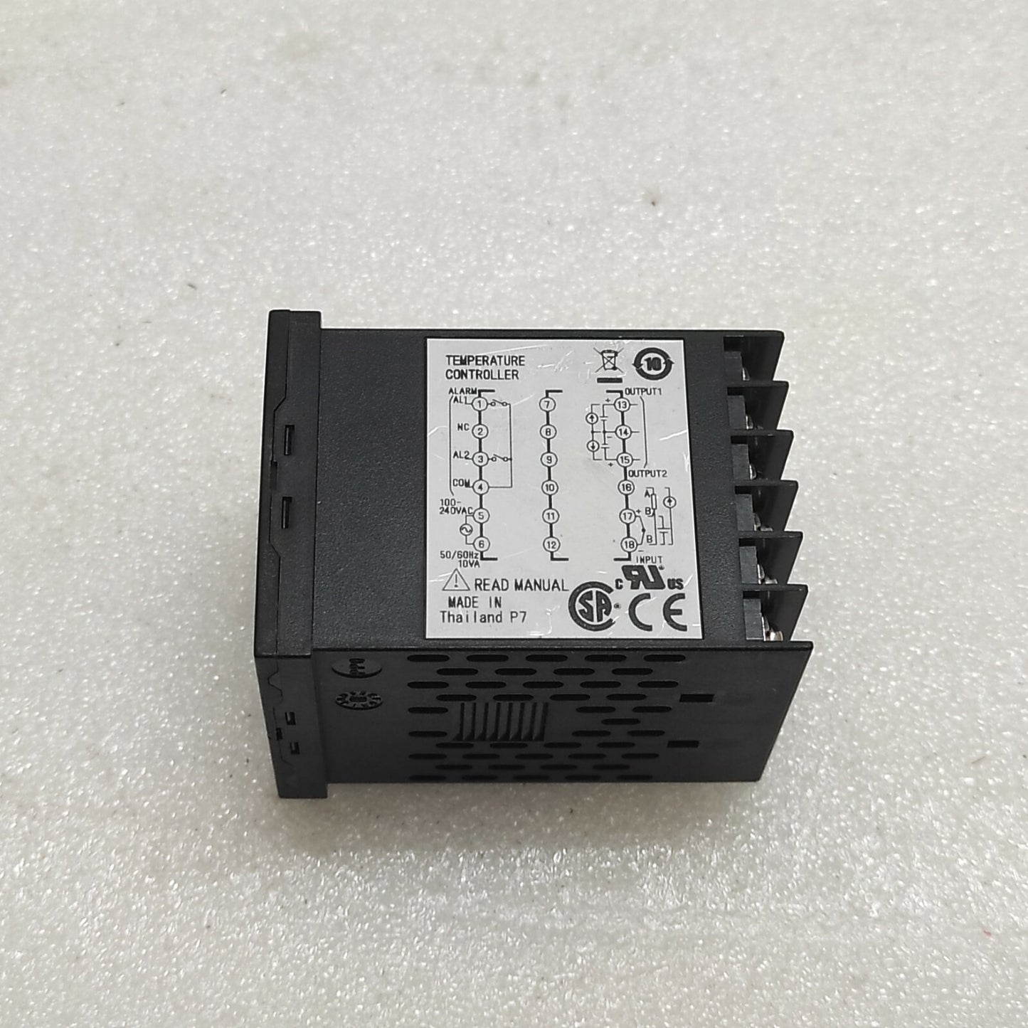 FUJI ELECTRIC PXF4 TEMPERATURE CONTROLLER PXF4AER2-1V100-P 100-240VAC