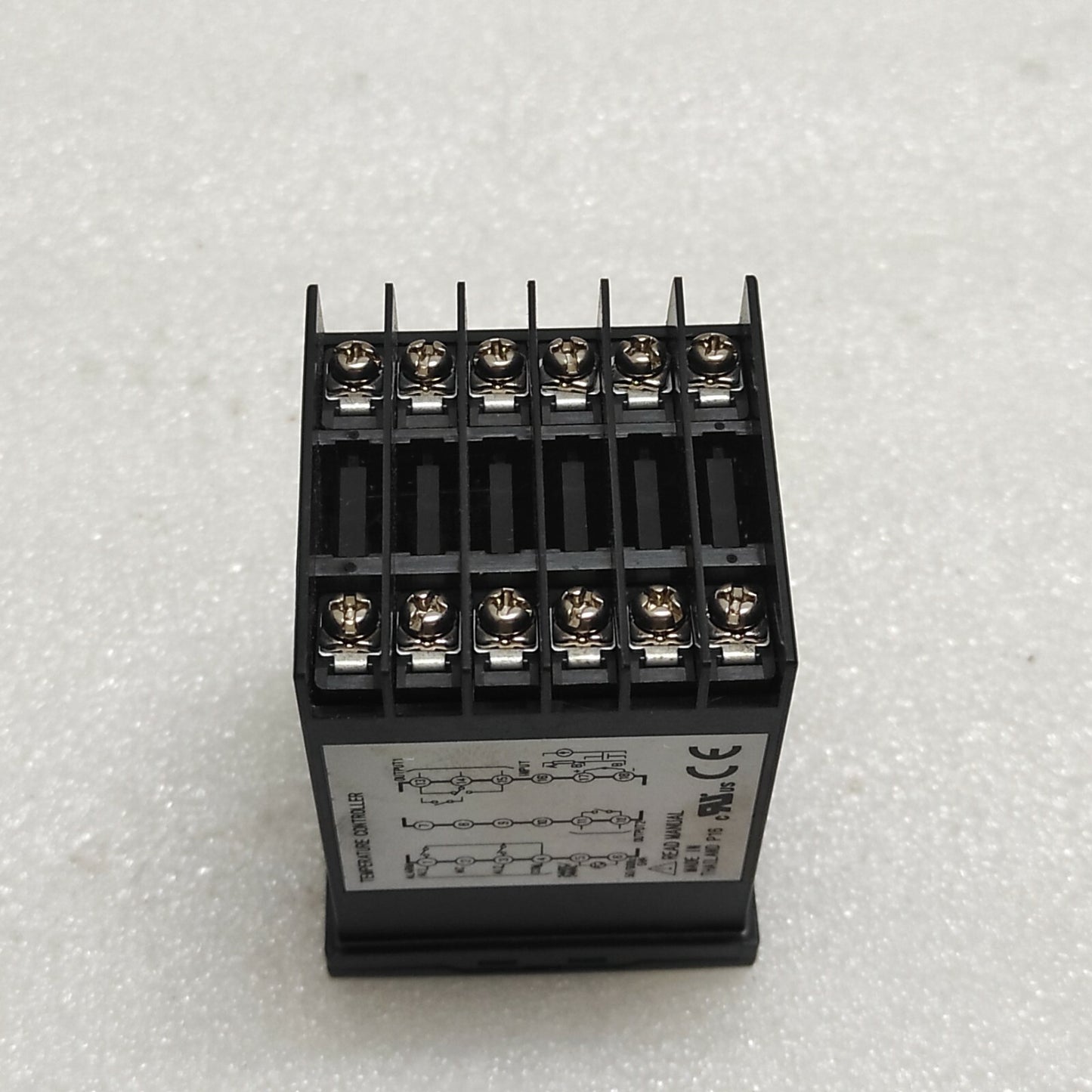 FUJI ELECTRIC PXF4 TEMPERATURE CONTROLLER PXF4ABY2-1BY00-P 100-240V 48X48 MM