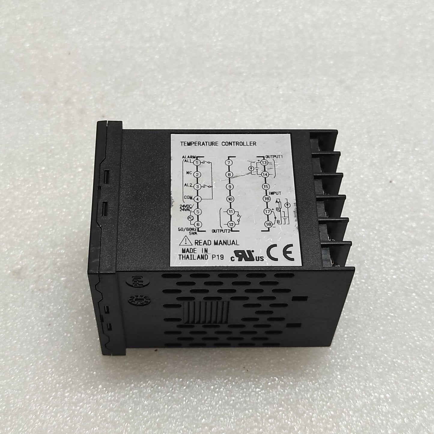FUJI ELECTRIC PXF4 TEMPERATURE CONTROLLER PXF4ACY2-1BY00-P 100-240V 48X48 MM