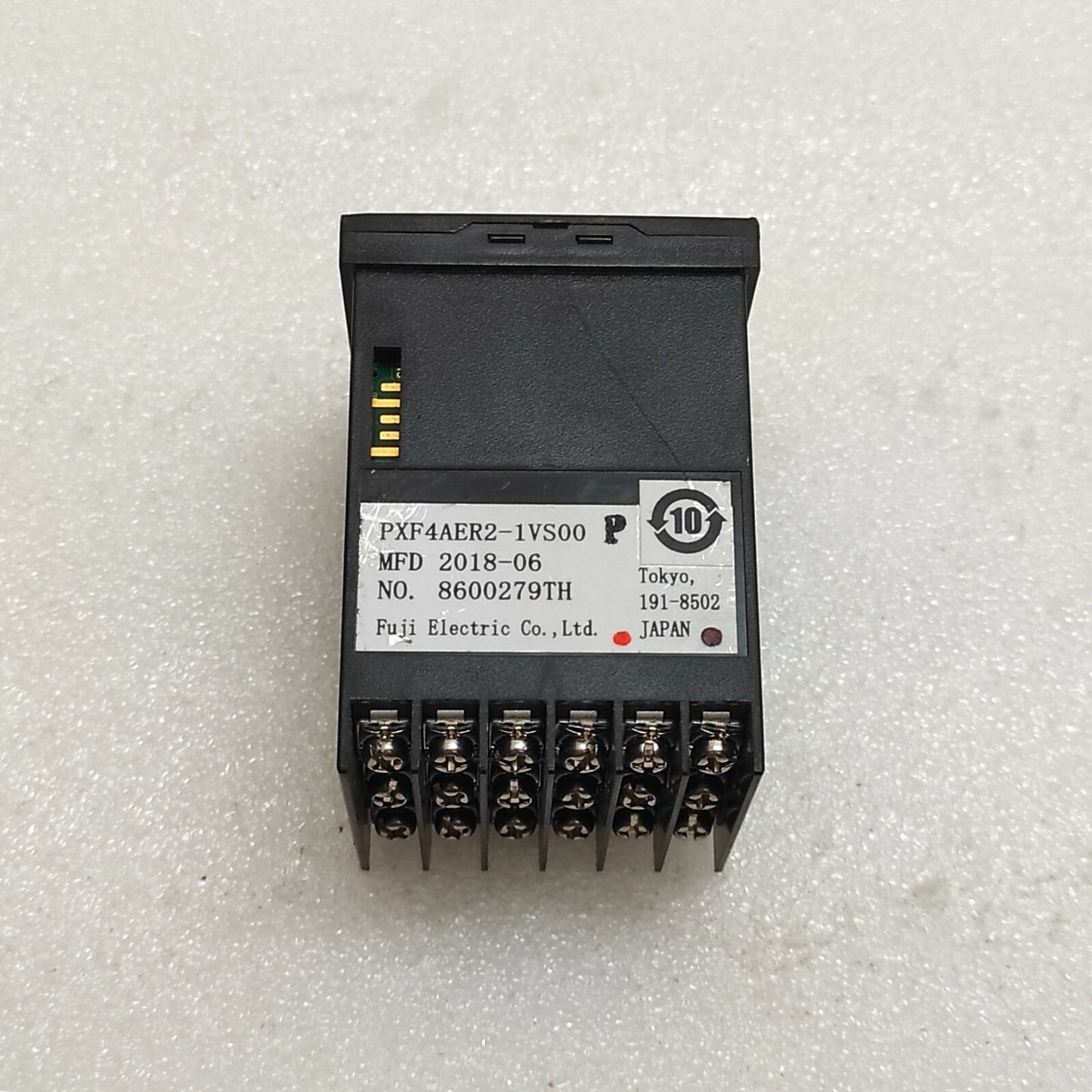 FUJI ELECTRIC PXF4 TEMPERATURE CONTROLLER PXF4AER2-1VS00-P 100-240V 48X48 MM