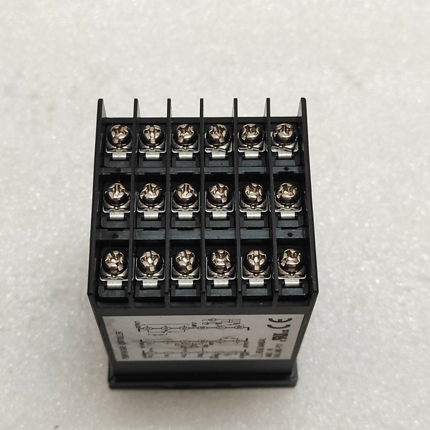 FUJI ELECTRIC PXF4 TEMPERATURE CONTROLLER PXF4ABY2-FVM00-P 100-240V 48X48 MM