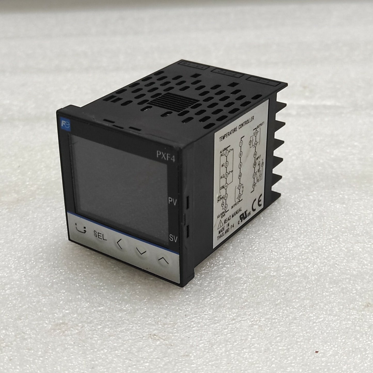 FUJI ELECTRIC PXF4 TEMPERATURE CONTROLLER PXF4AEY2-1V100-P 100-240V 48X48 MM