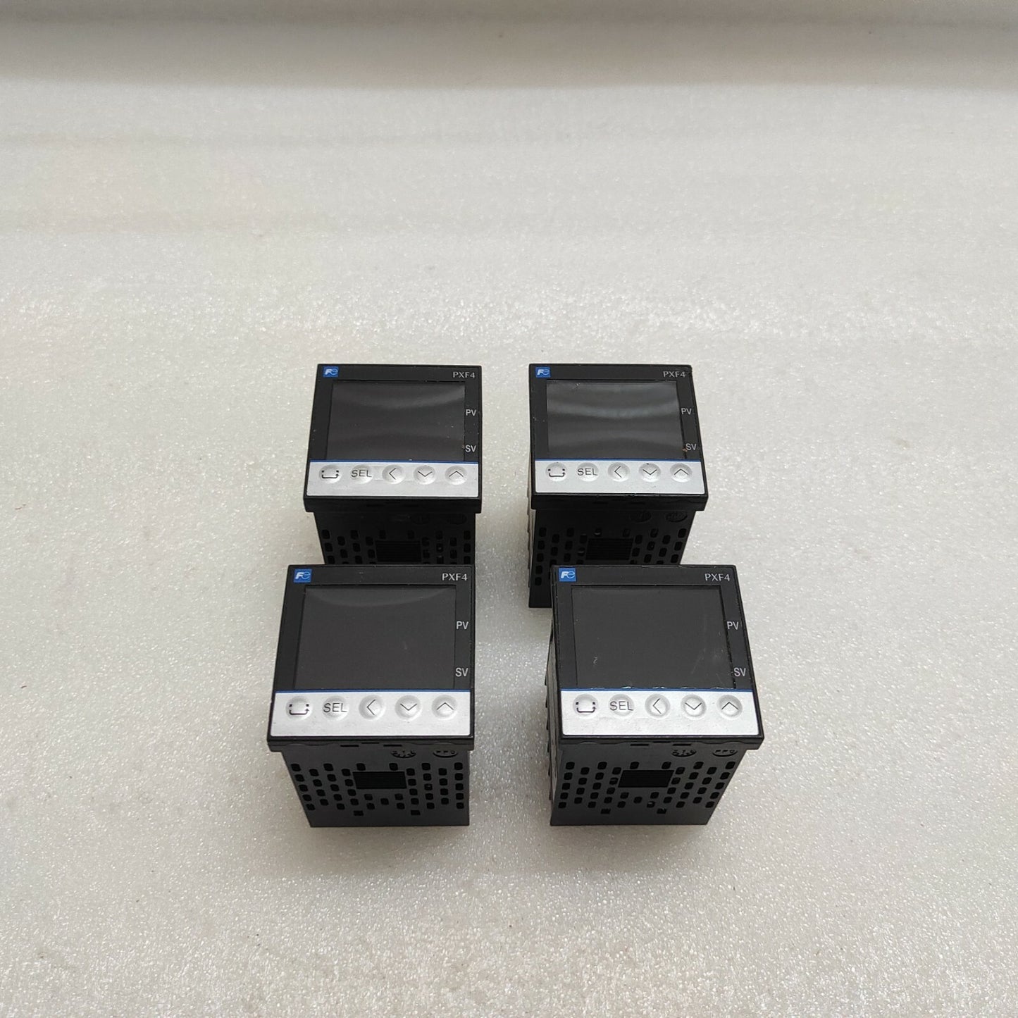 FUJI ELECTRIC PXF4 TEMPERATURE CONTROLLER PXF4ACC2-1V100 100-240V 48X48MM