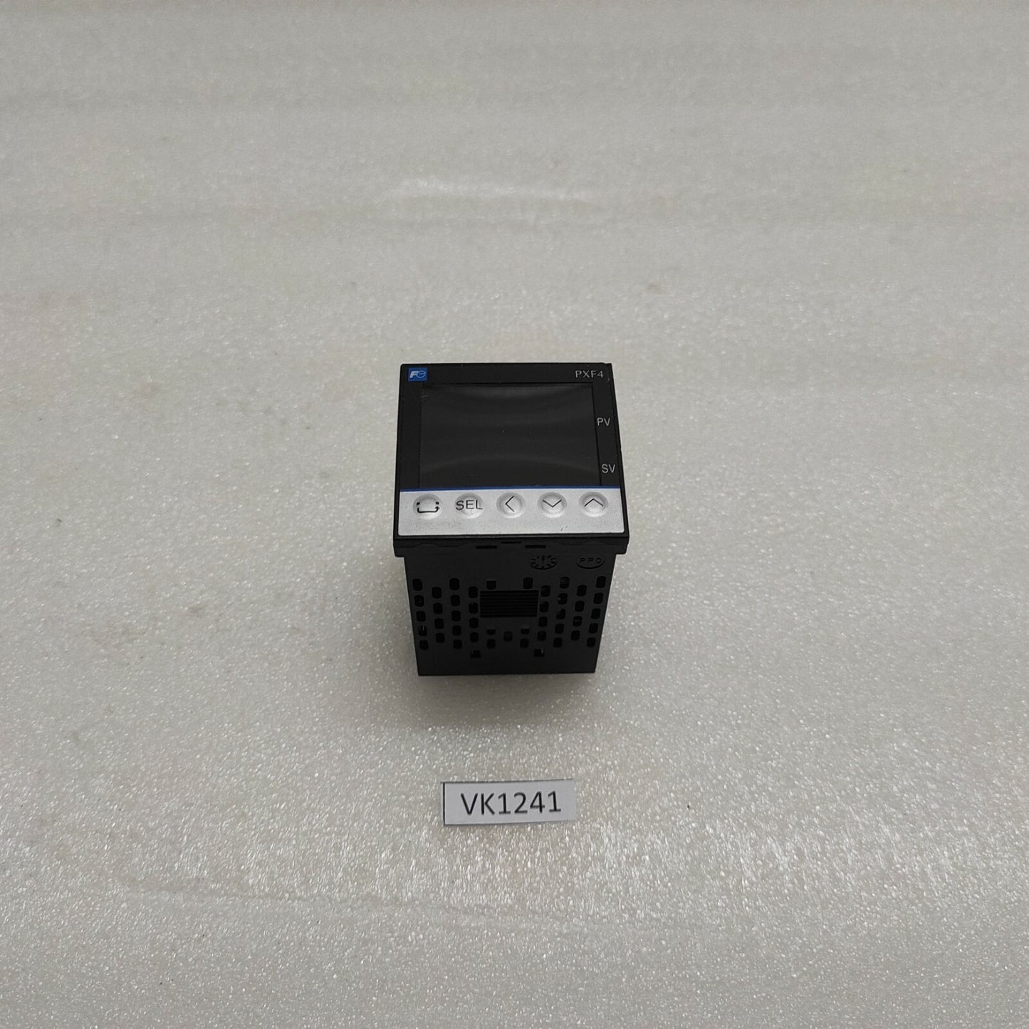 FUJI ELECTRIC PXF4 TEMPERATURE CONTROLLER PXF4AEY2-1V100-P 100-240V 48X48 MM