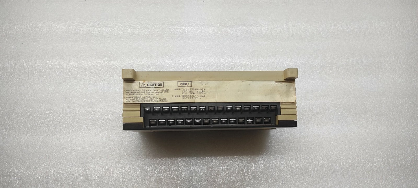 OMRON CPM1A-40CDR-D-V1 PROGRAMMABLE CONTROLLER