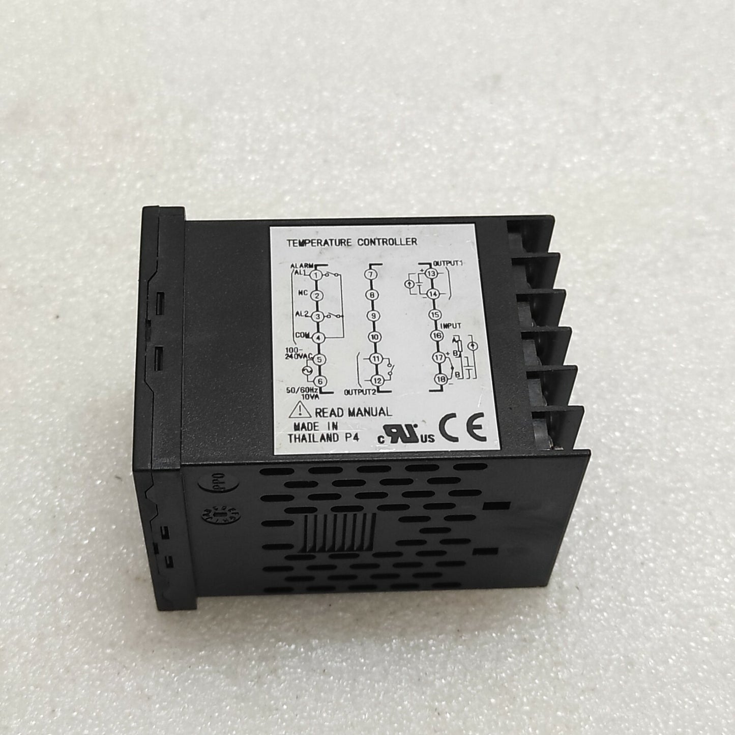 FUJI ELECTRIC PXF4 TEMPERATURE CONTROLLER PXF4AEA2-1VY00-P 100-240V 48X48MM