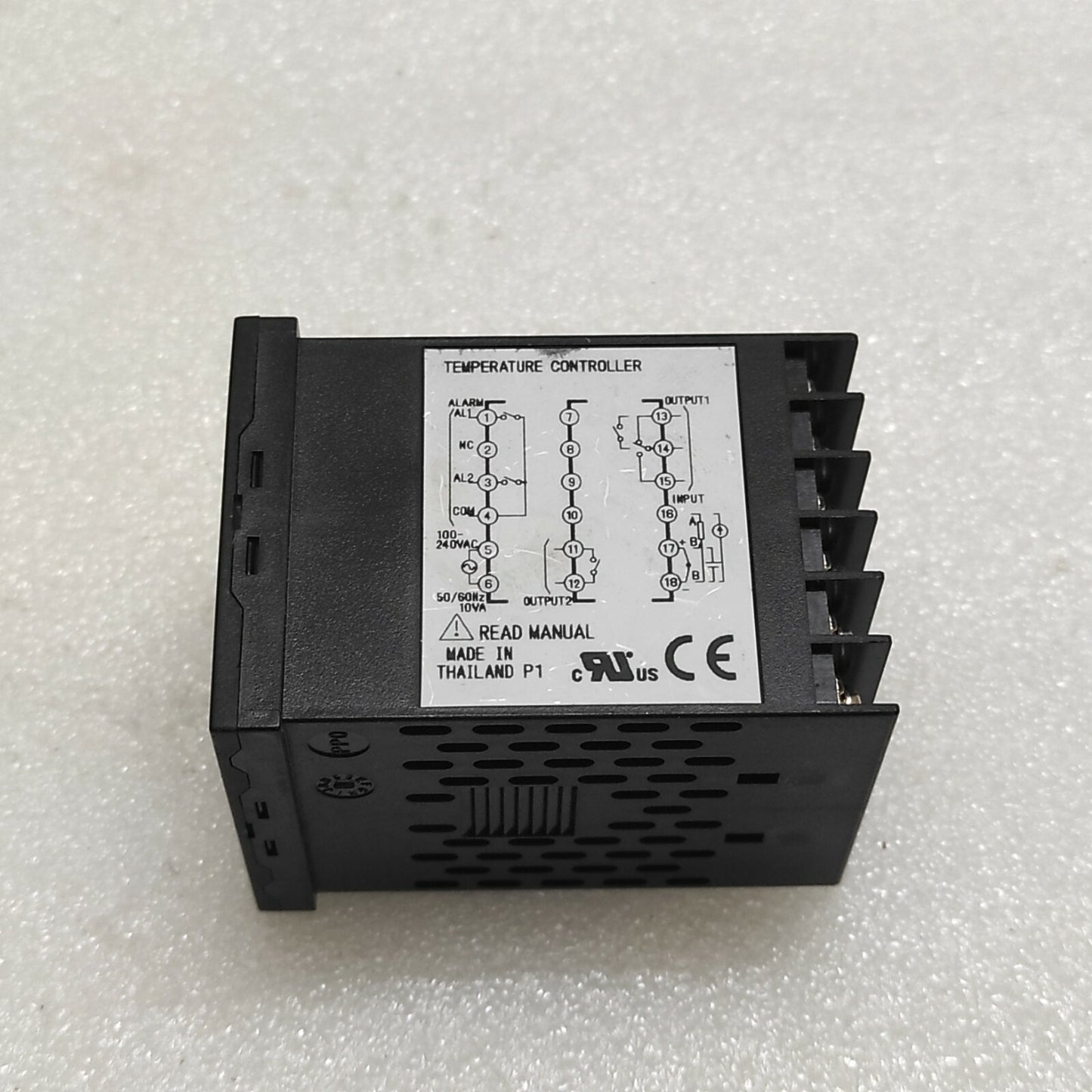 FUJI ELECTRIC PXF4 TEMPERATURE CONTROLLER PXF4ABA2-FVY00-P 100-240V 48X48 MM