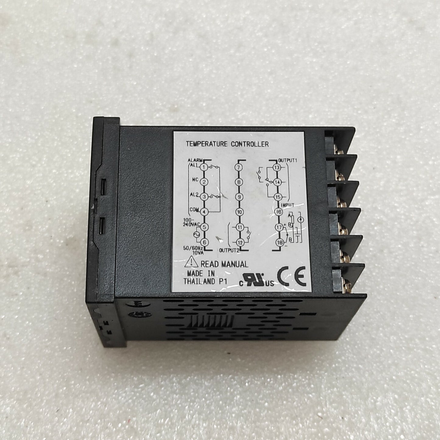 FUJI ELECTRIC PXF4 TEMPERATURE CONTROLLER PXF4ABY2-FVY00-P 100-240V 48X48MM