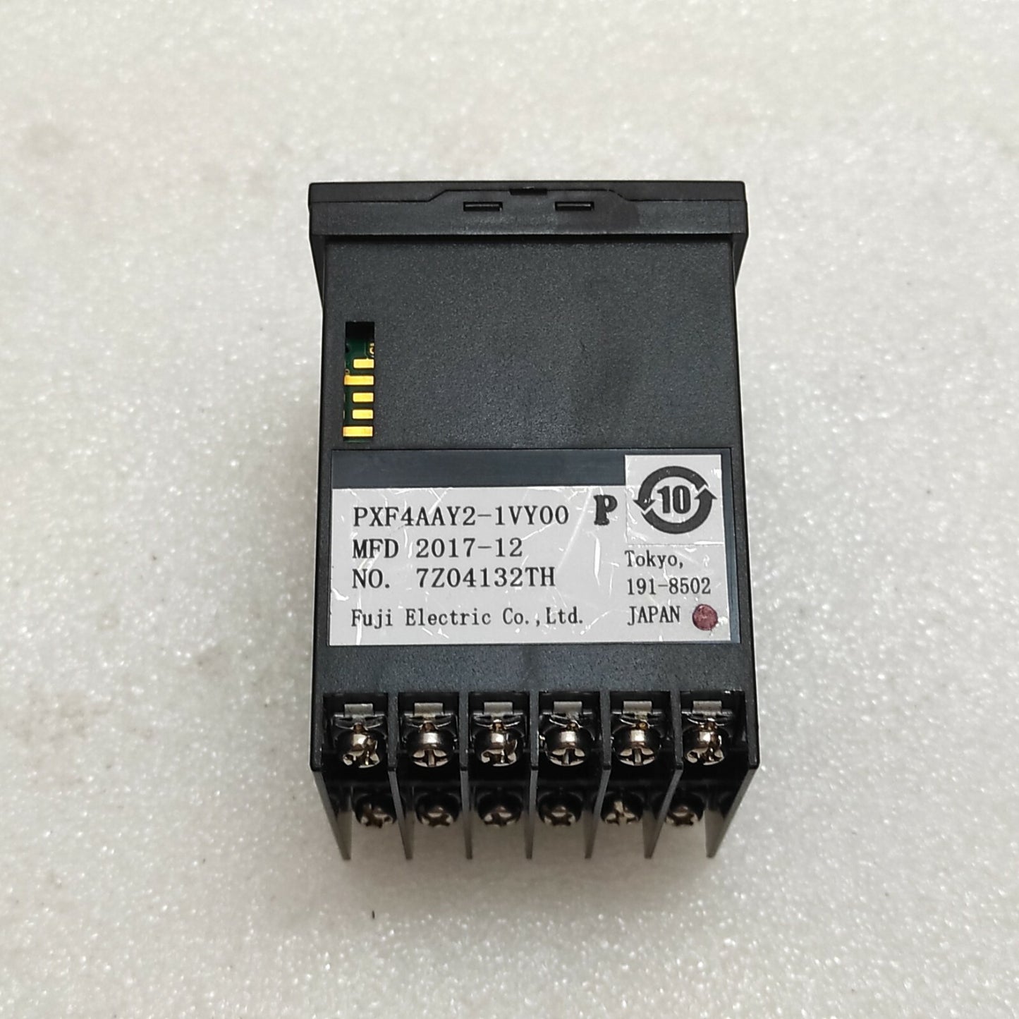FUJI ELECTRIC PXF4 TEMPERATURE CONTROLLER PXF4AAY2-1VY00-P 100-240V 48X48 MM