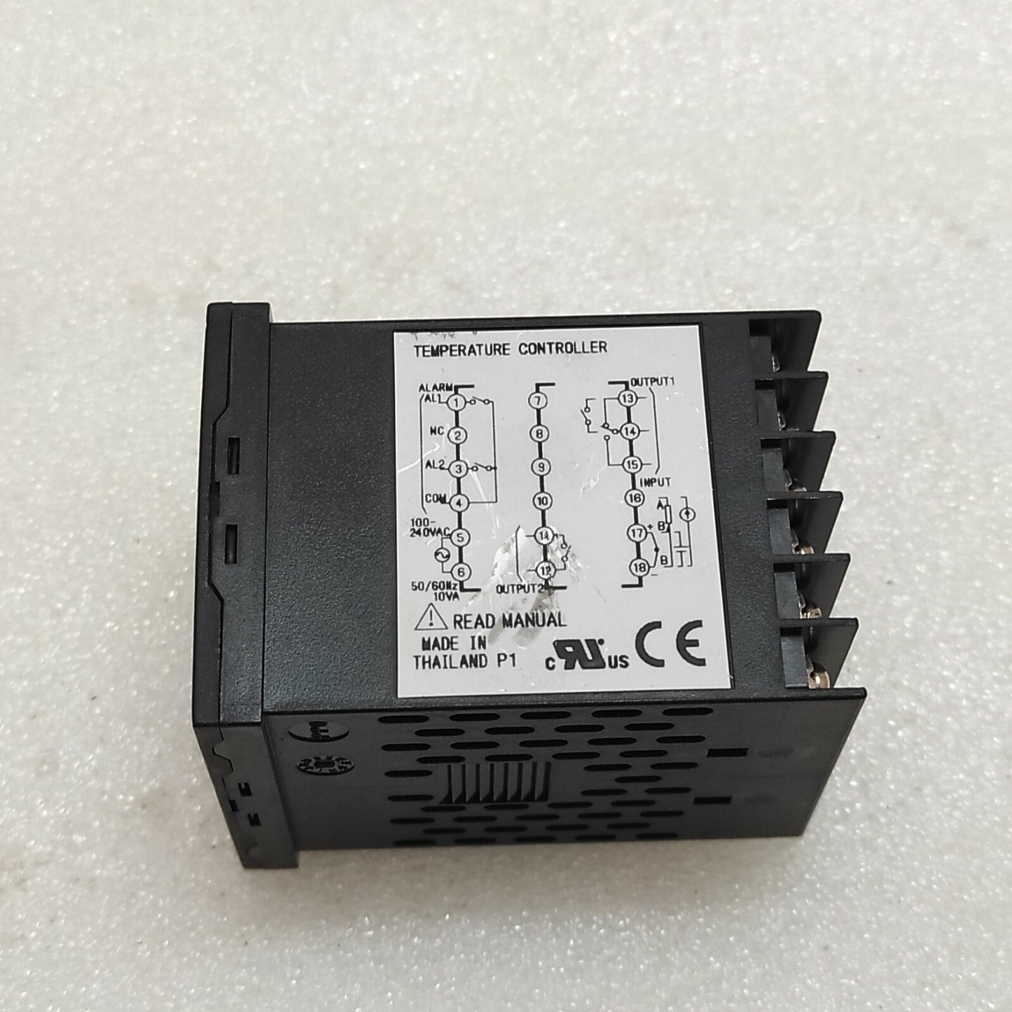 FUJI ELECTRIC PXF4 TEMPERATURE CONTROLLER PXF4AAY2-1VY00-P 100-240V 48X48 MM