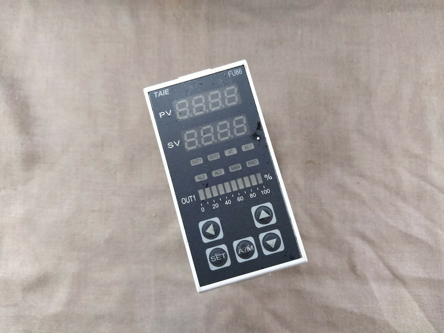 Taie FU86 Digital PID Controller FU86-301000