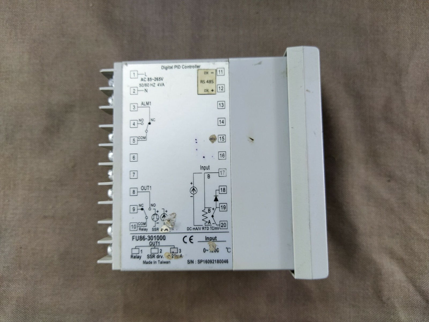 Taie FU86 Digital PID Controller FU86-301000