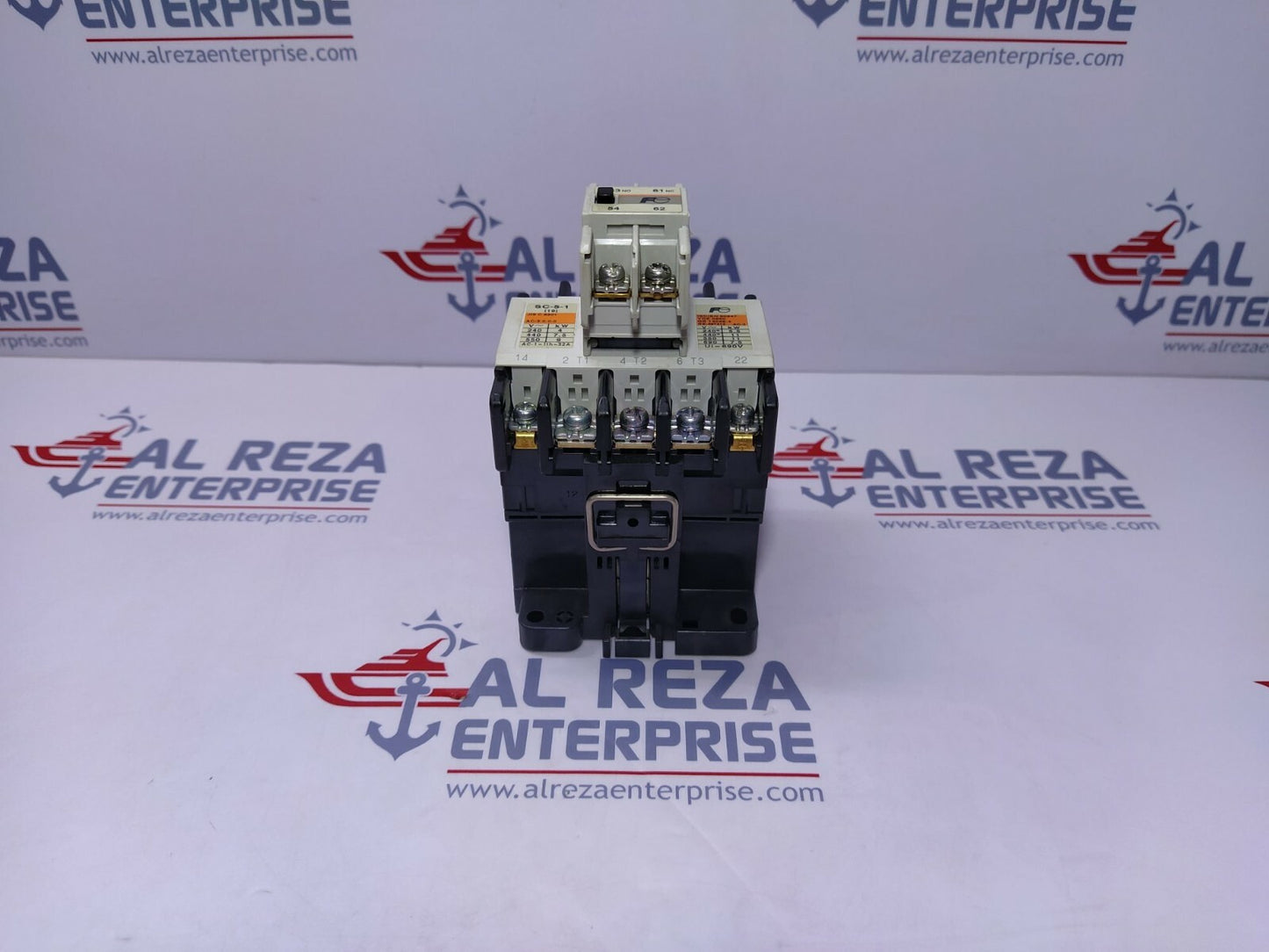 Fuji SC-5-1 (19) Magnetic Contactor 32A Coil 400-440V 4NC0H0-11 Aux Relay SZ-A11