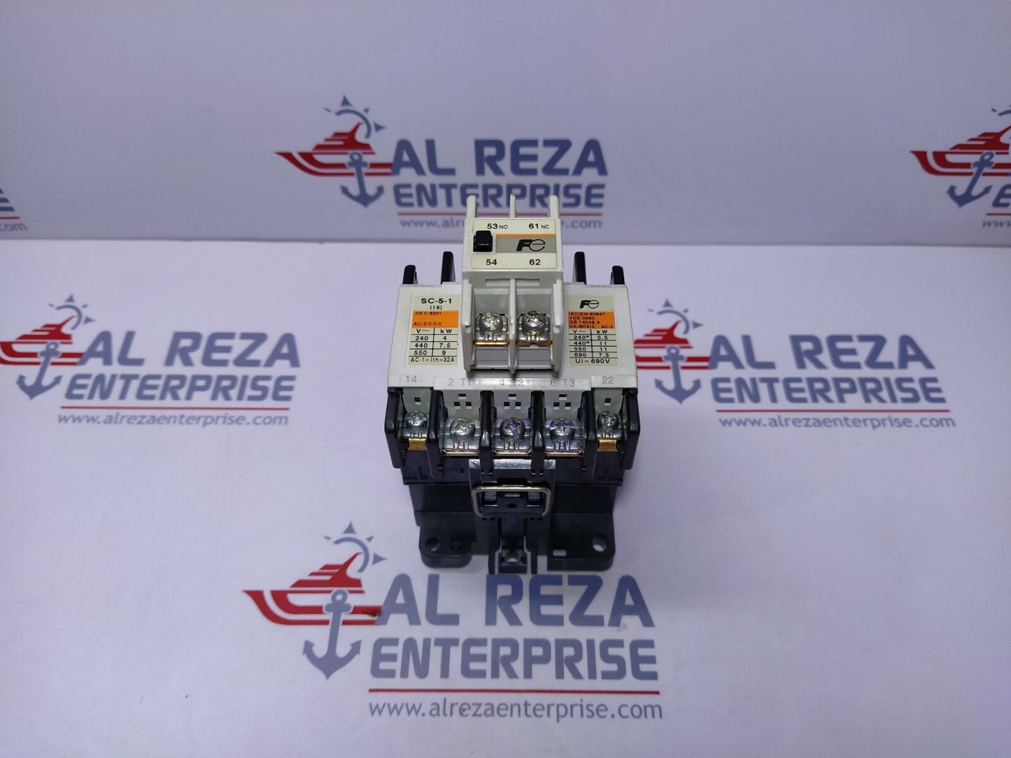 Fuji SC-5-1 (19) Magnetic Contactor 32A Coil 400-440V 4NC0H0-11 Aux Relay SZ-A11