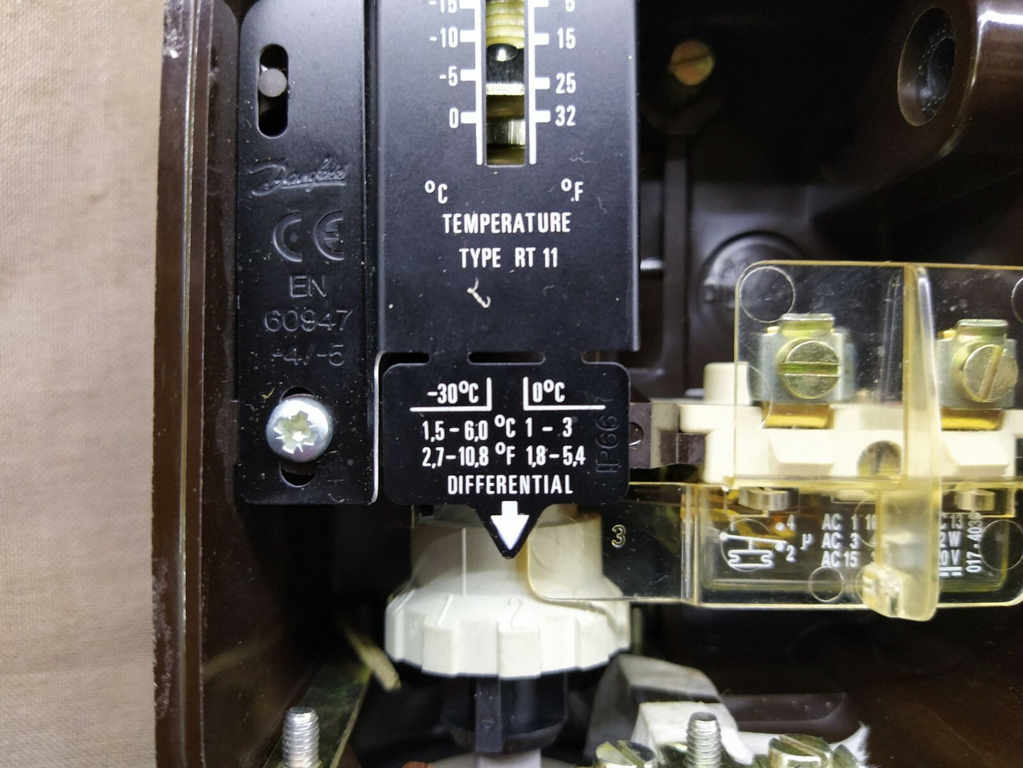 Danfoss RT11 017-5083 Thermostat