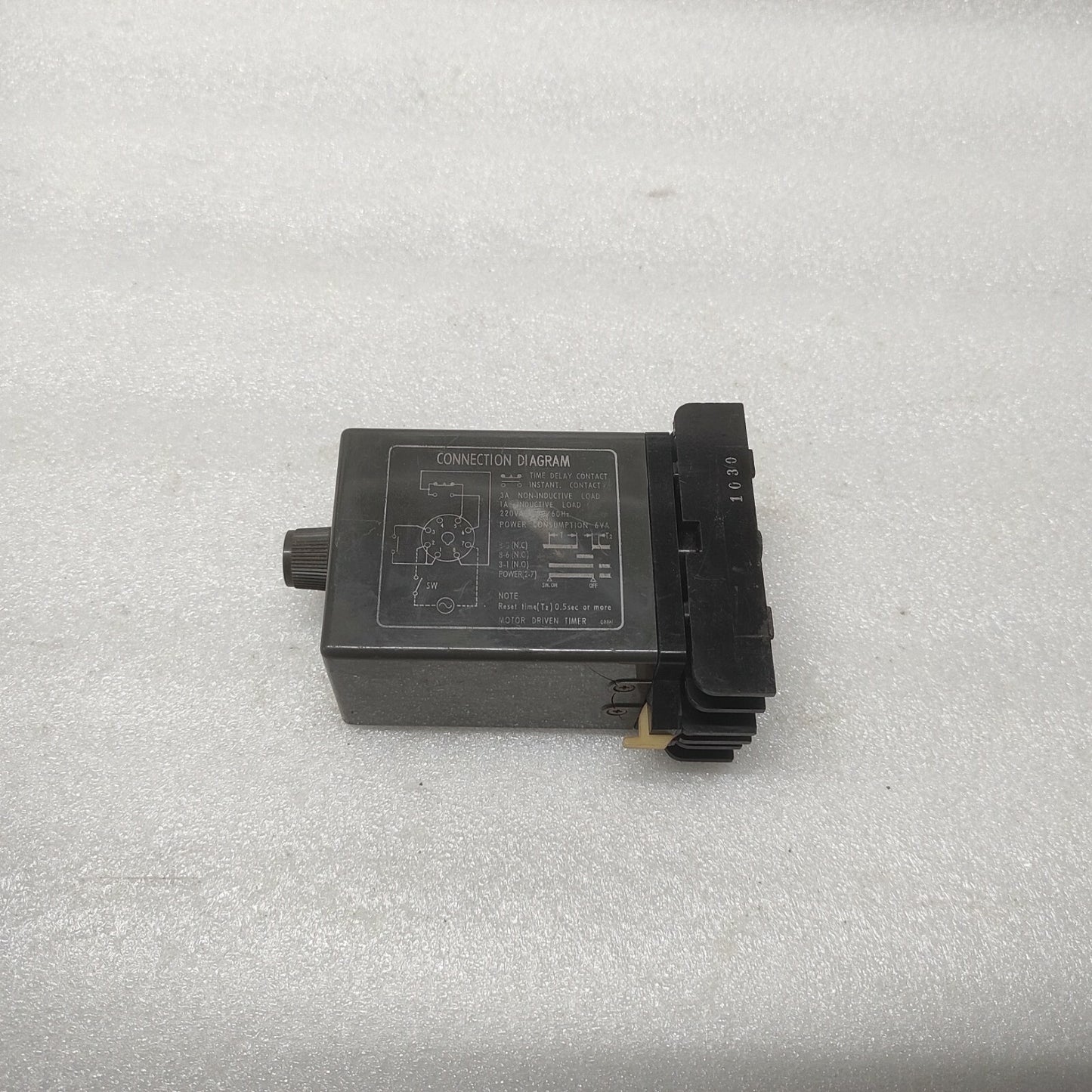 OMRON PE STP-NM SUBMINY TIMER 220VAC 404810