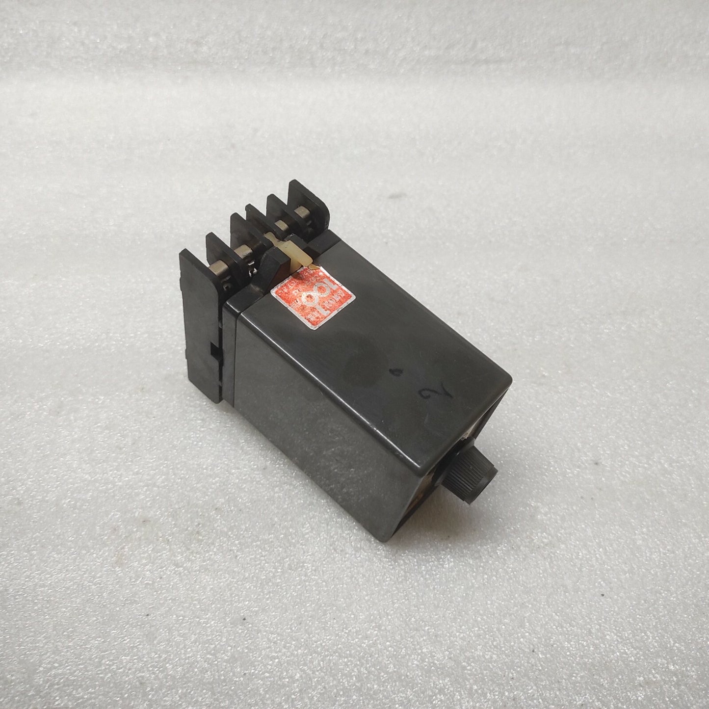 OMRON PE STP-NM SUBMINY TIMER 220VAC 404810