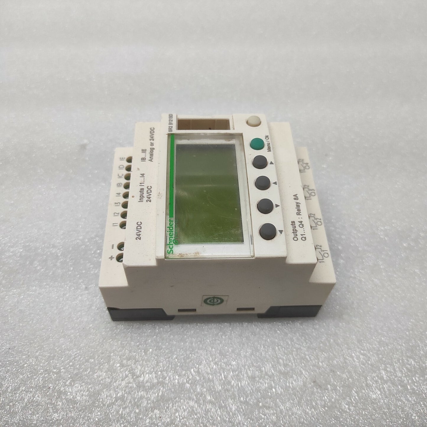 SE ZELIO SR2 B121BD ZELIO LOGIC RELAY 88960041 24VDC