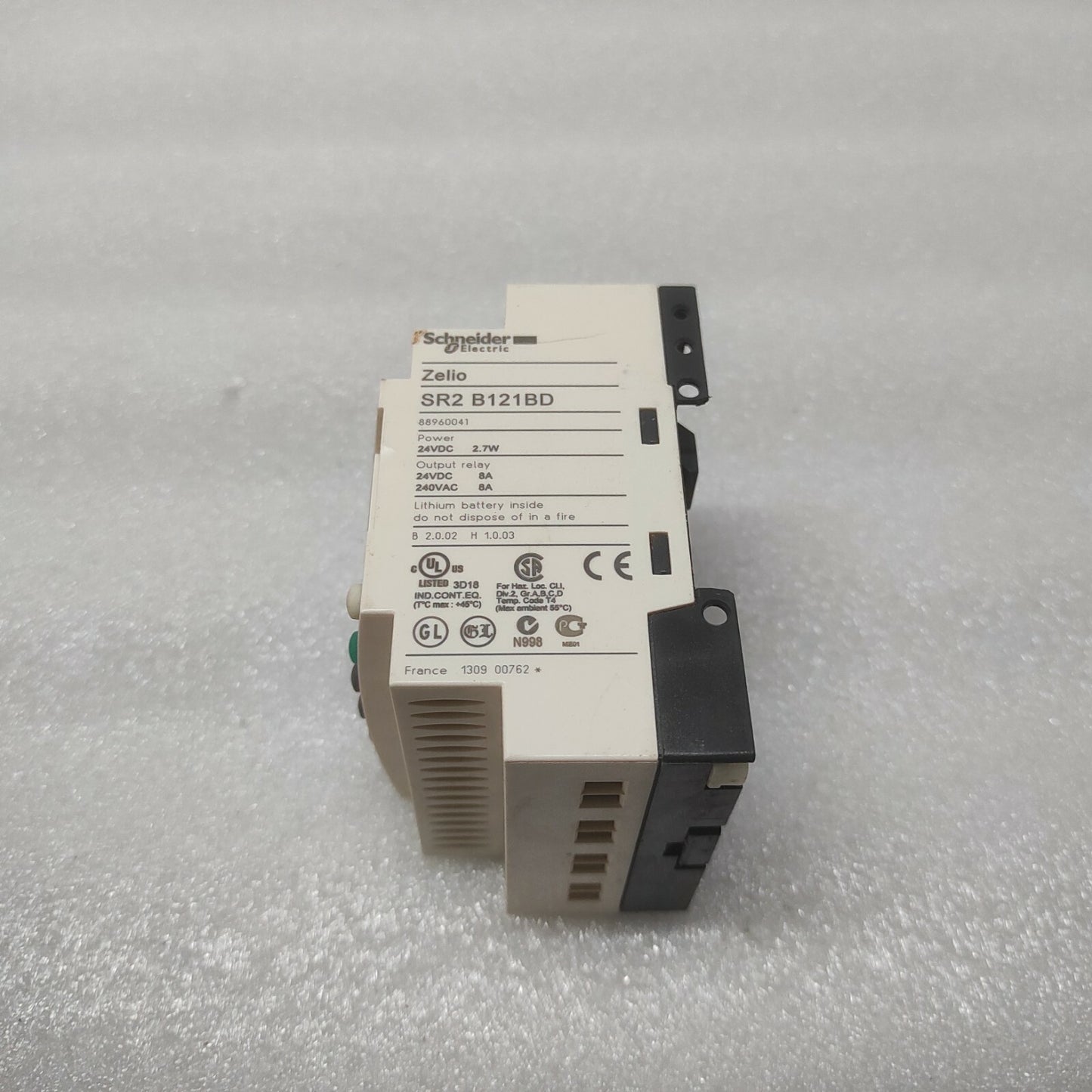 SE ZELIO SR2 B121BD ZELIO LOGIC RELAY 88960041 24VDC