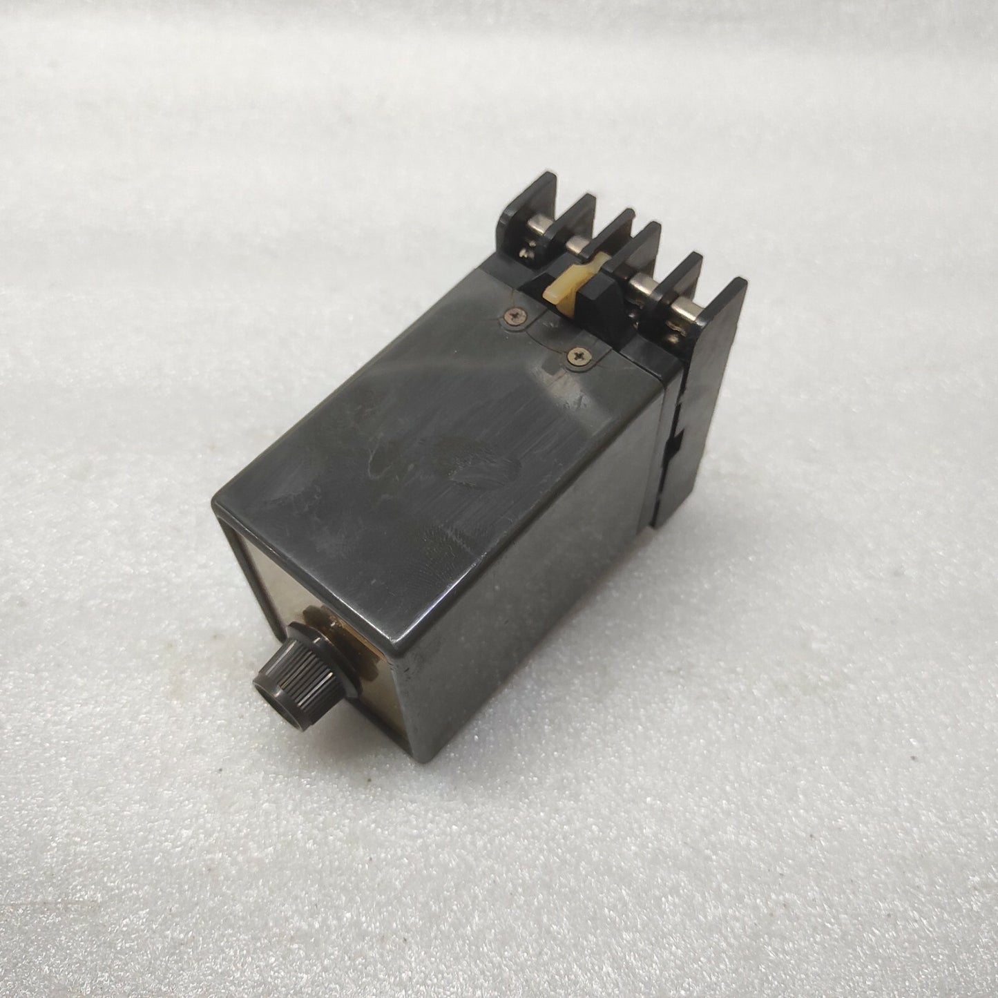 OMRON PE STP-NM SUBMINY TIMER 220VAC 404810
