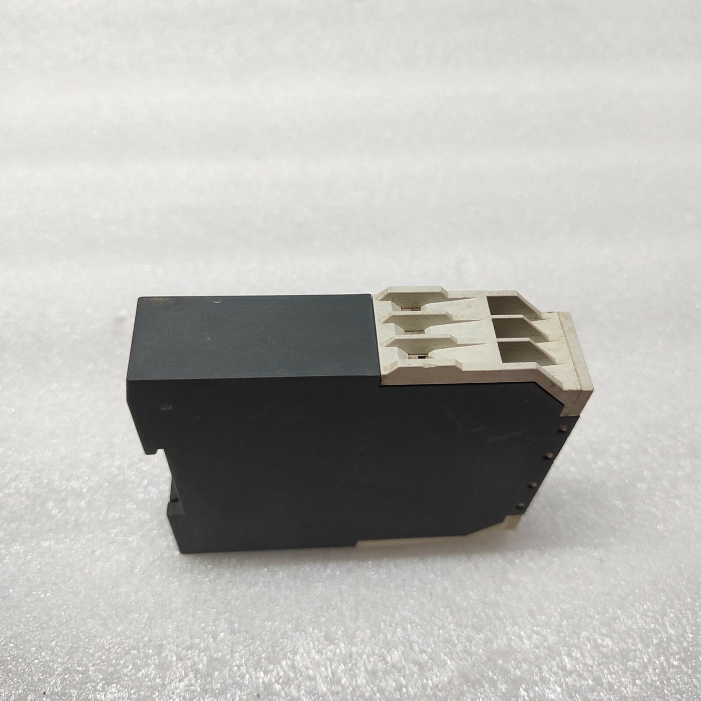 LOVATO BT2N12S110 FOR STARTERS ON DELAY 110-127V AC/24V AC-DC