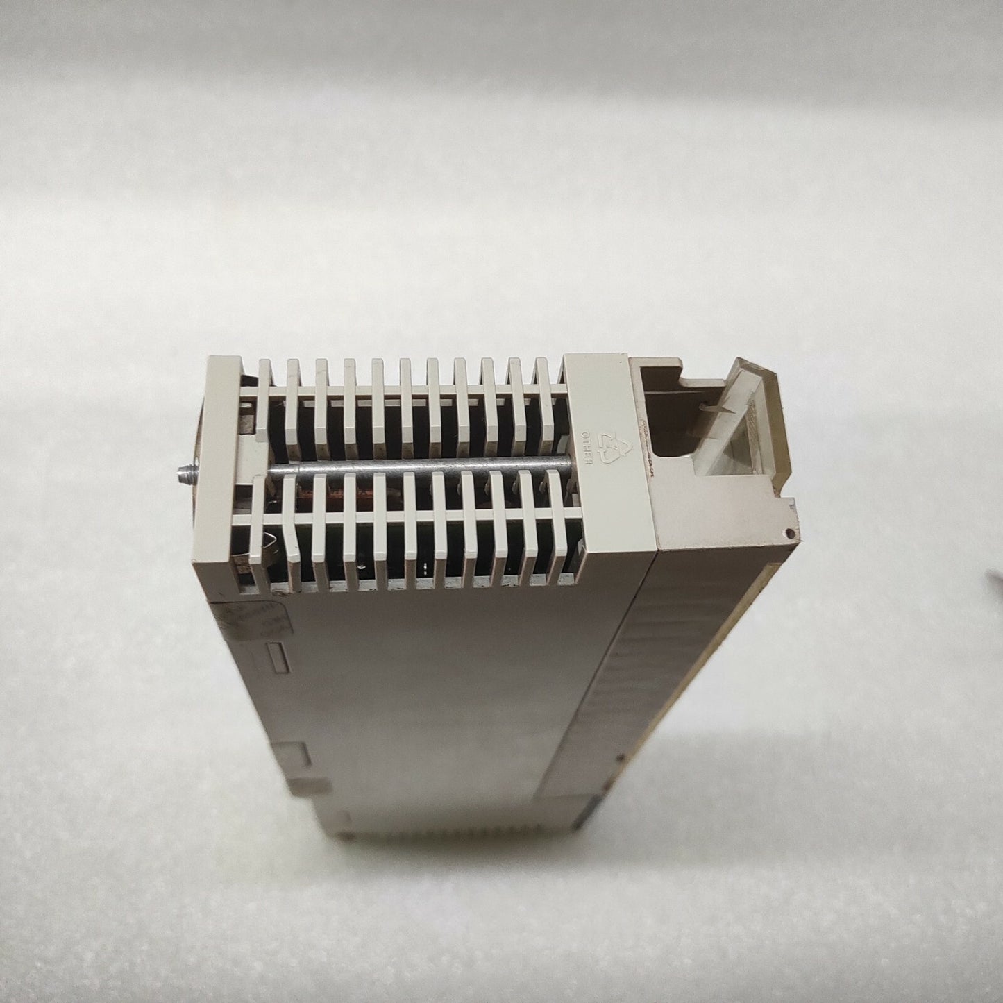 SE 140DDI84100 DC IN 10-60V 8X2