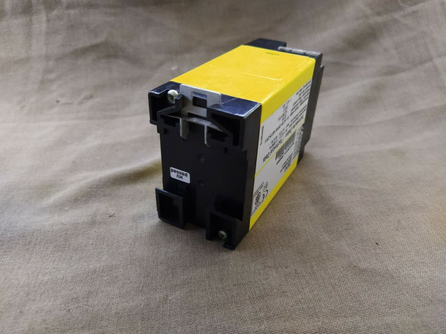 Bender CSE141 Overload Relay B942615 85-275 VAC