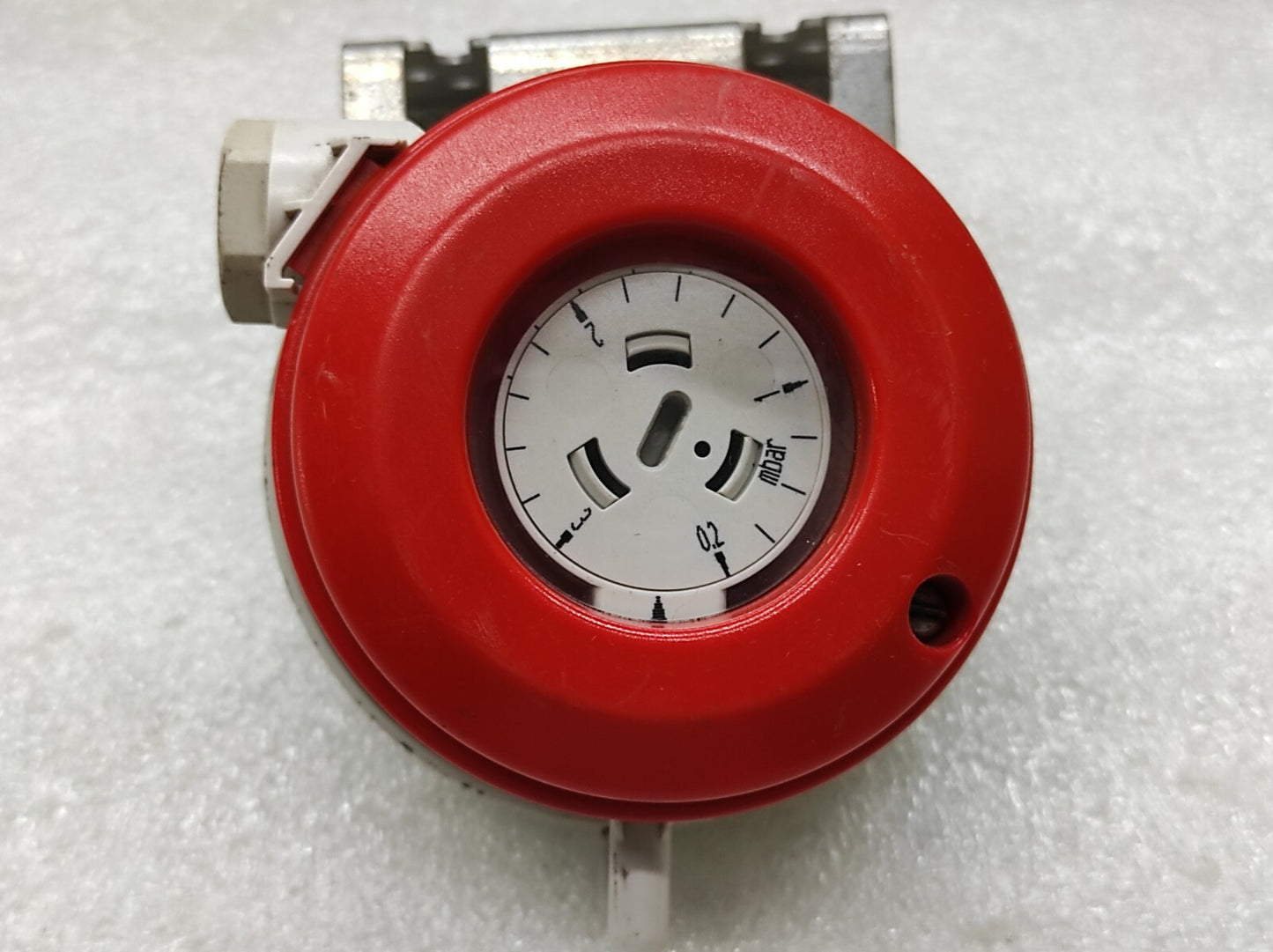 FISCHER DS3599000000 PRESSURE SWITCH 0.2-3 MBAR