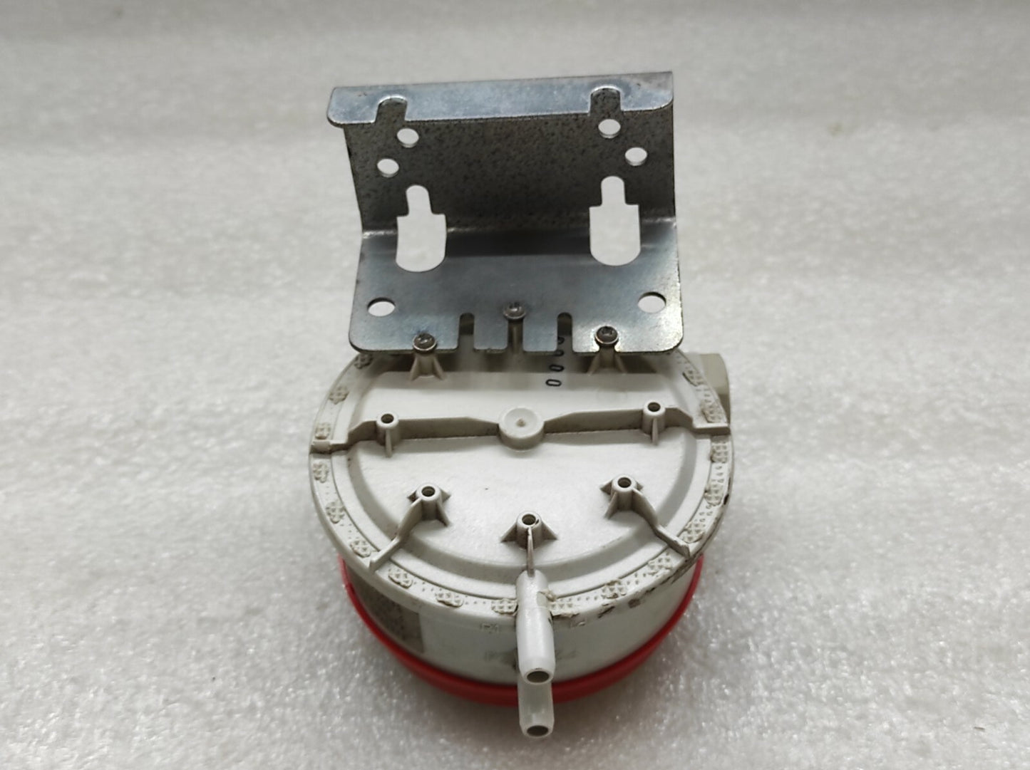 FISCHER DS3599000000 PRESSURE SWITCH 0.2-3 MBAR