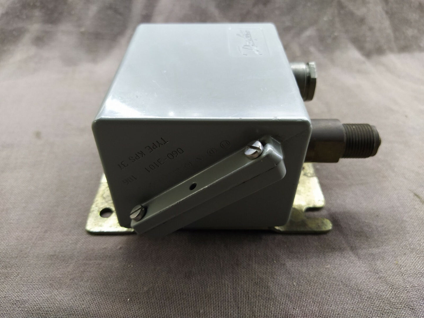 Danfoss KPS 37 060-3101 106 Pressure Switch and Thermostat