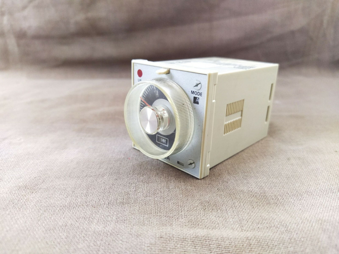 Omron H3BA-305 Timer 24VDC